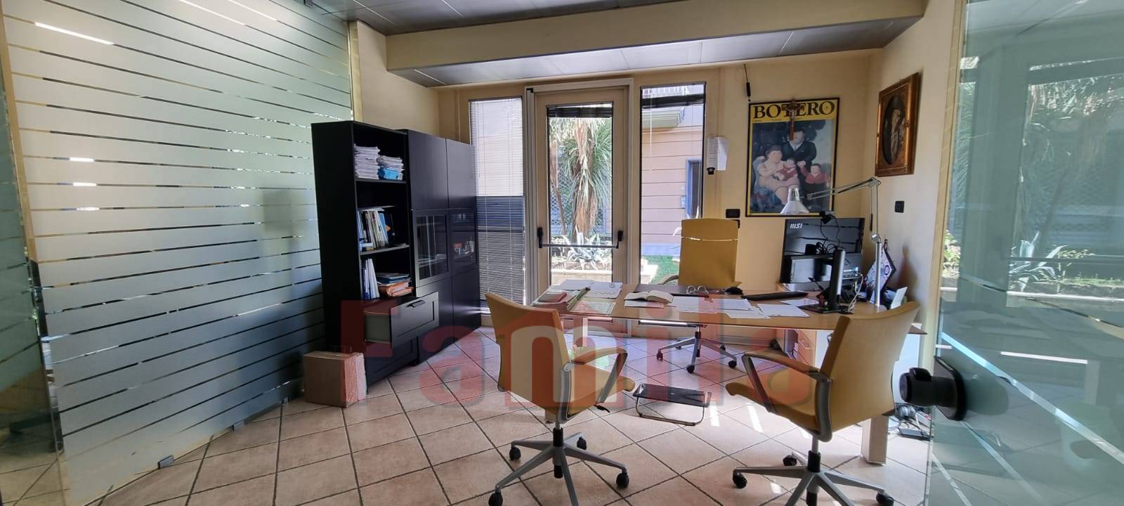 Locale commerciale in vendita a Sirignano