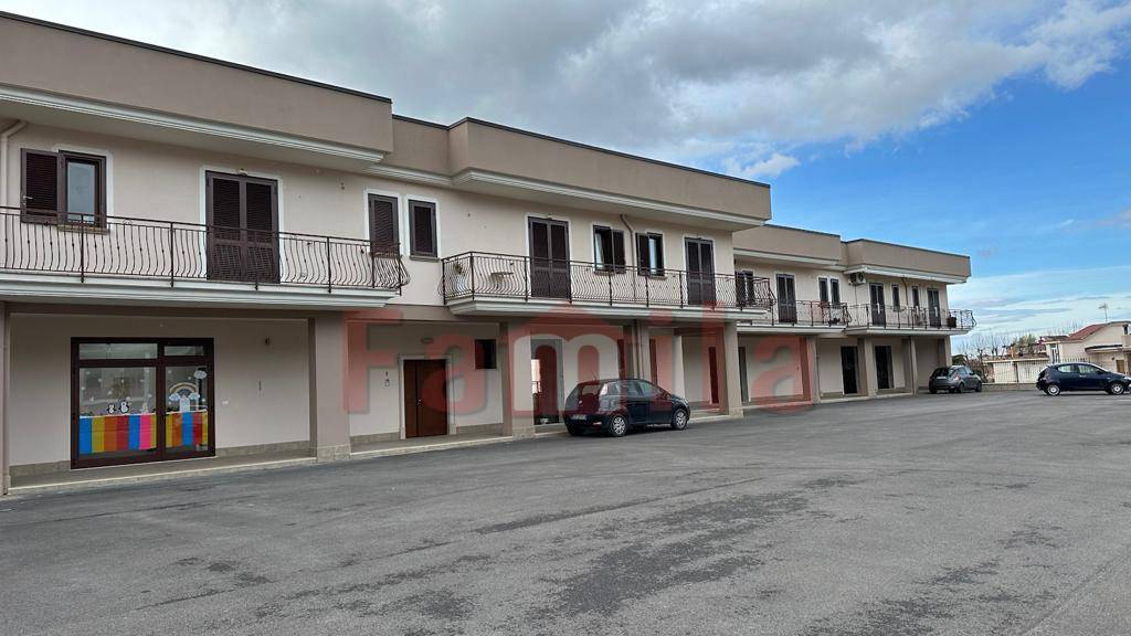 Locale commerciale in affitto a Avella