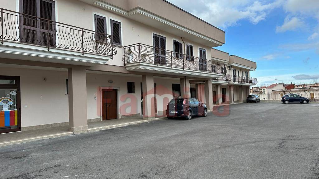 Locale commerciale in affitto a Avella