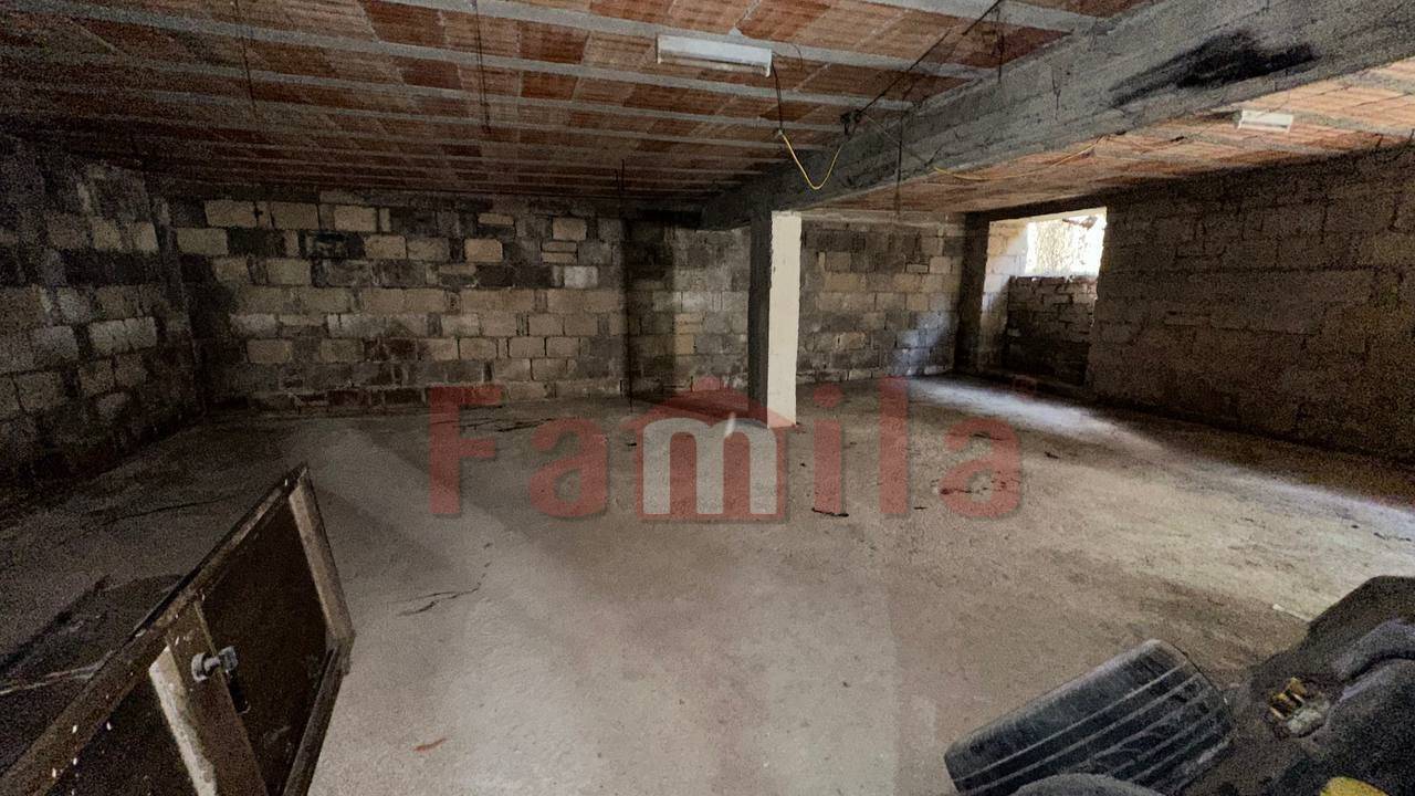 Deposito in vendita a Quadrelle