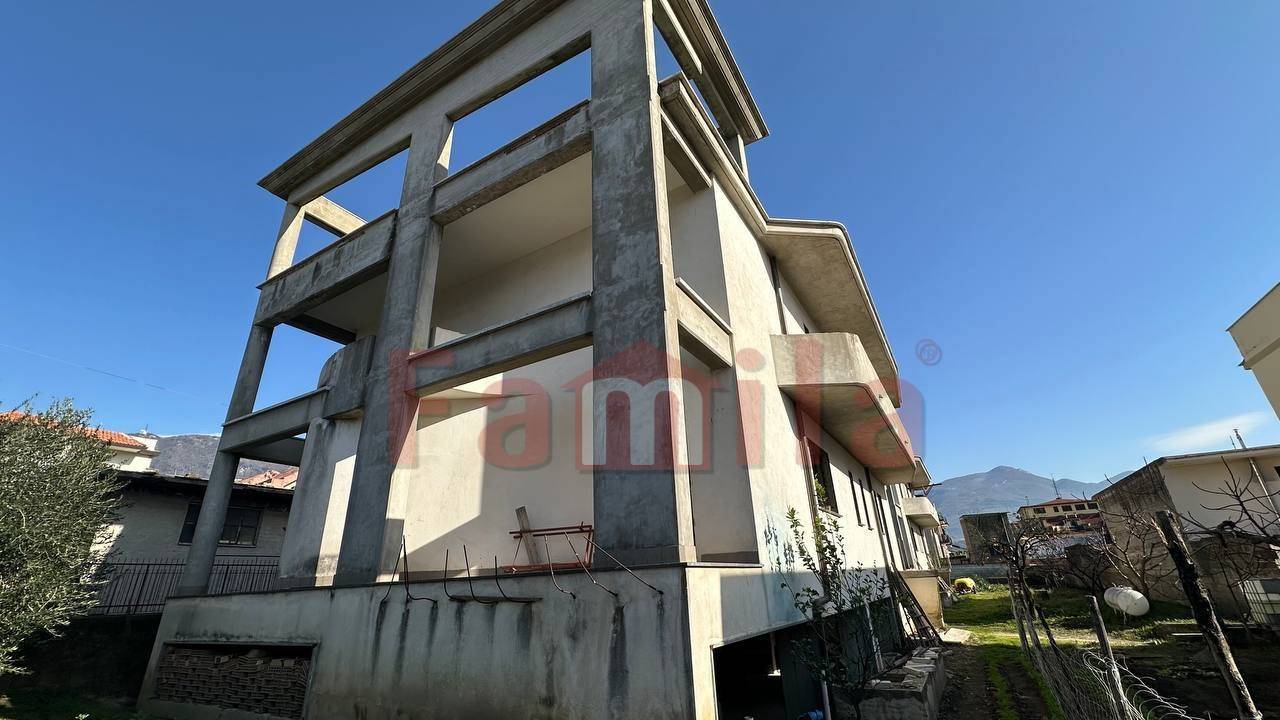 Villa in vendita a Sperone