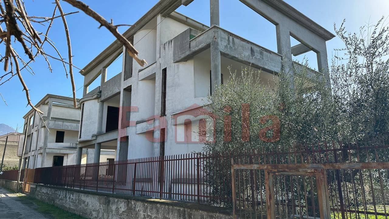 Villa in vendita a Sperone