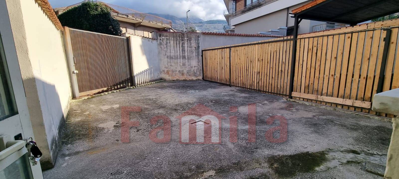 Locale commerciale in affitto a Mugnano del Cardinale