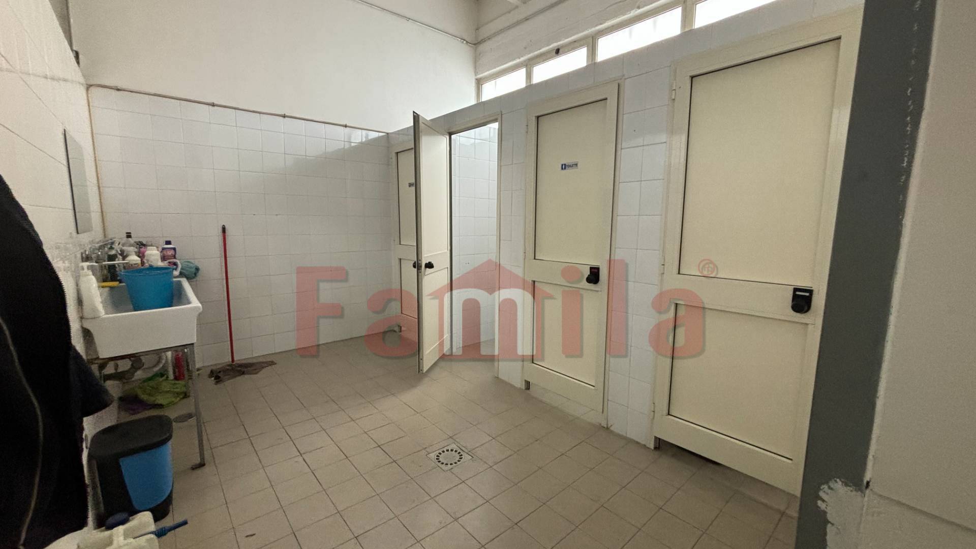 Capannone in affitto a Sperone