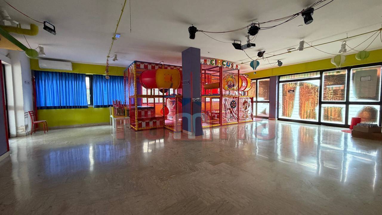 Locale commerciale in affitto a Mugnano del Cardinale