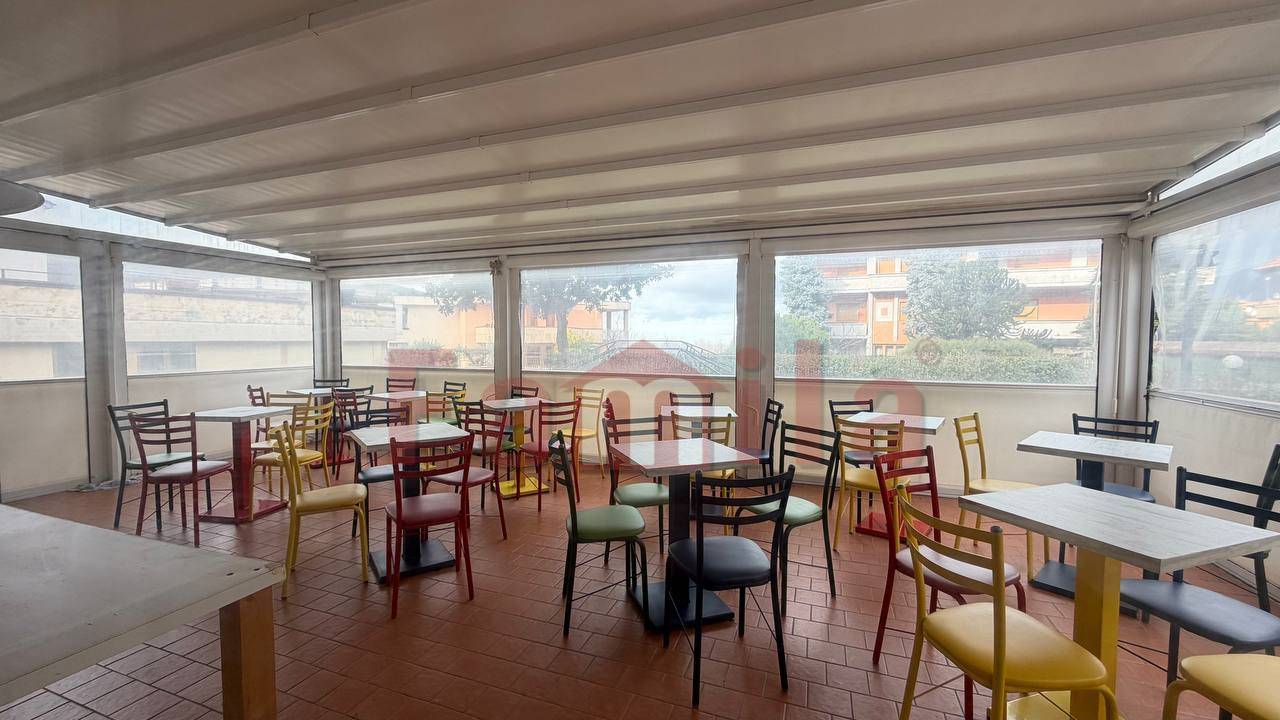 Locale commerciale in affitto a Mugnano del Cardinale