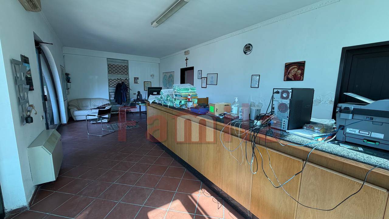 Capannone in vendita a Sperone