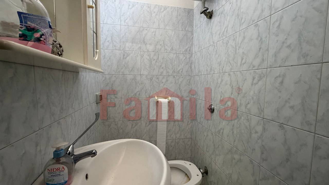 Locale commerciale in affitto a Sperone