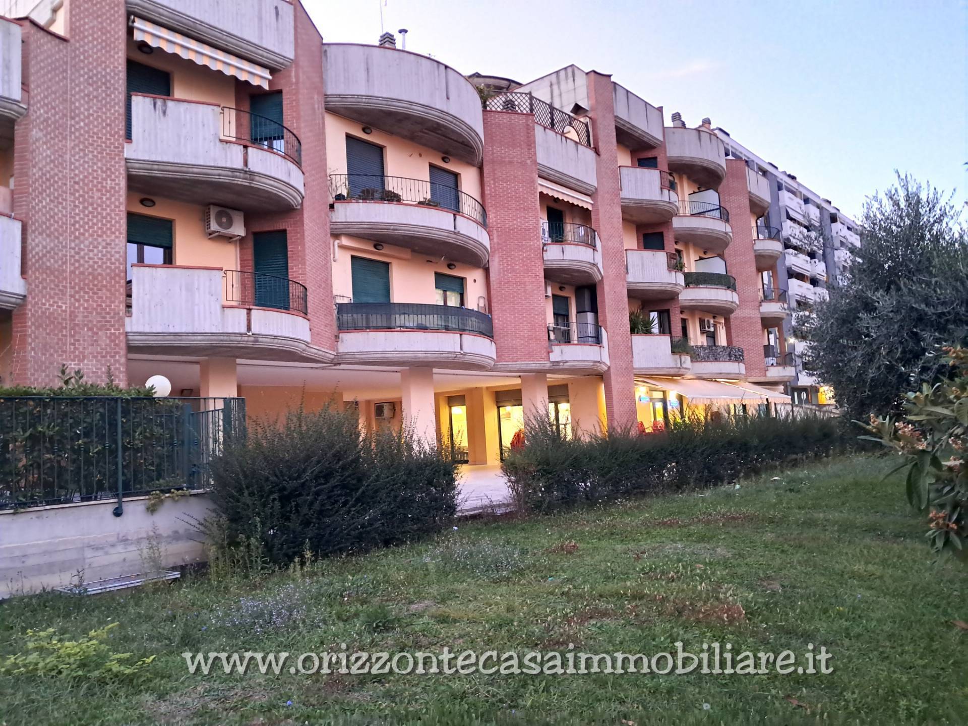 Appartamento in vendita a Ascoli Piceno, Monticelli