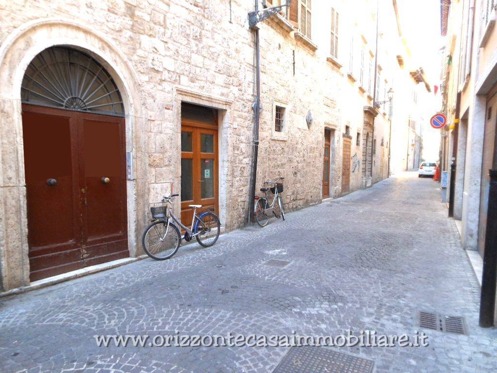 Appartamento in vendita a Ascoli Piceno, Centro Storico