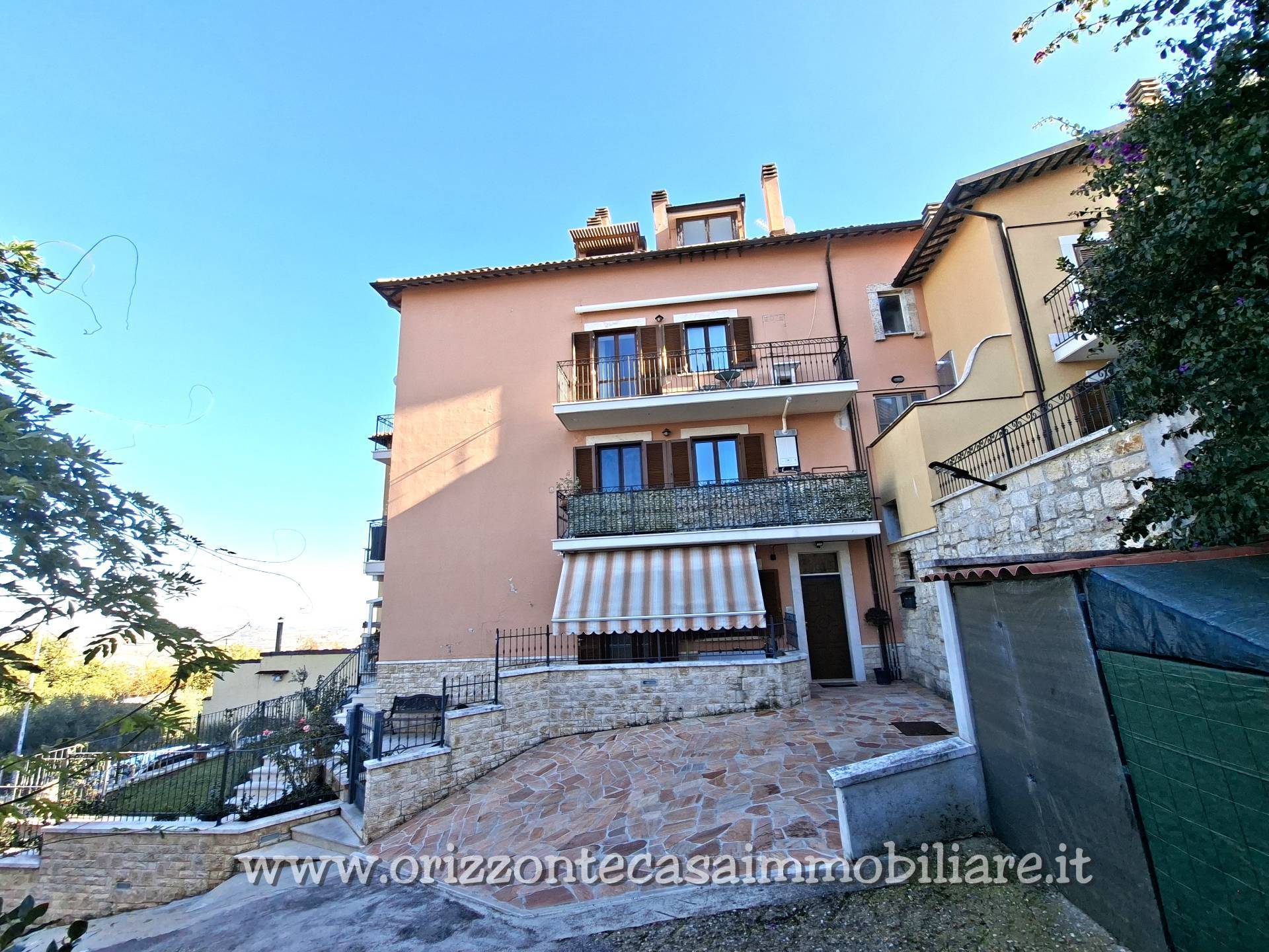 APPARTAMENTO CON MANSARDA in vendita a Ascoli Piceno, Lisciano