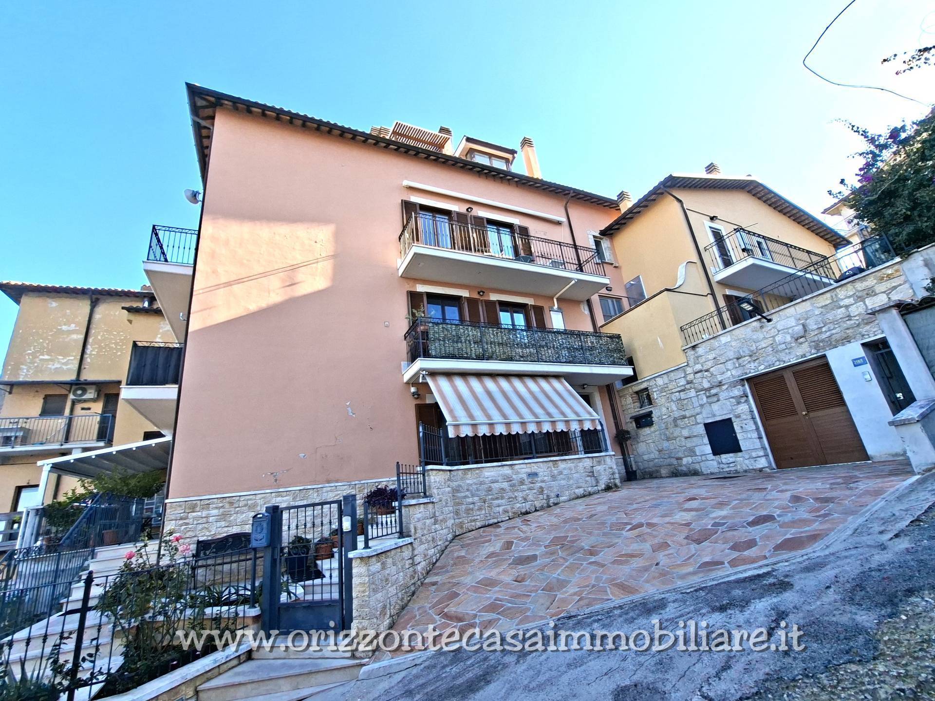 APPARTAMENTO CON MANSARDA in vendita a Ascoli Piceno, Lisciano