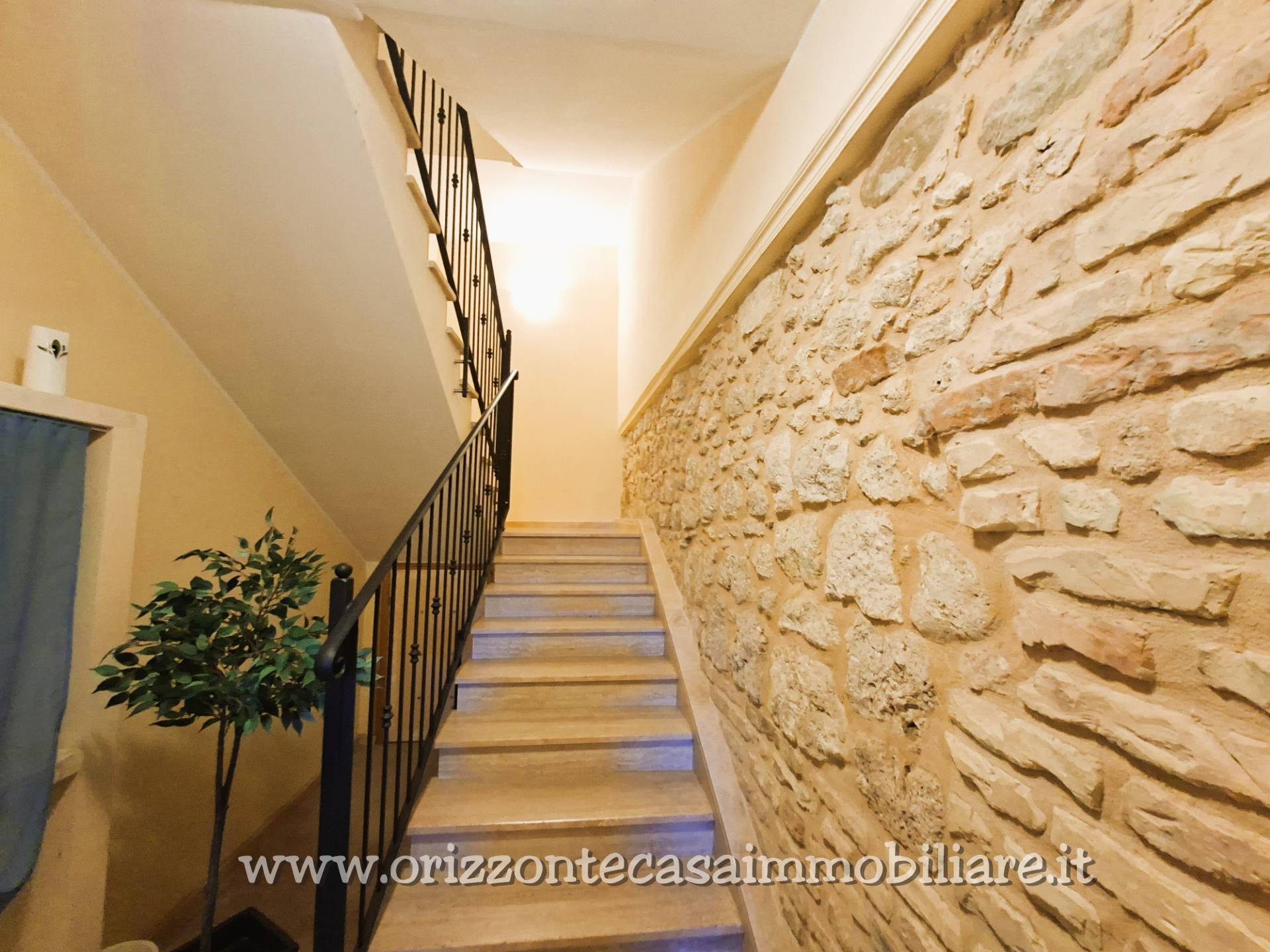 APPARTAMENTO CON MANSARDA in vendita a Ascoli Piceno, Lisciano