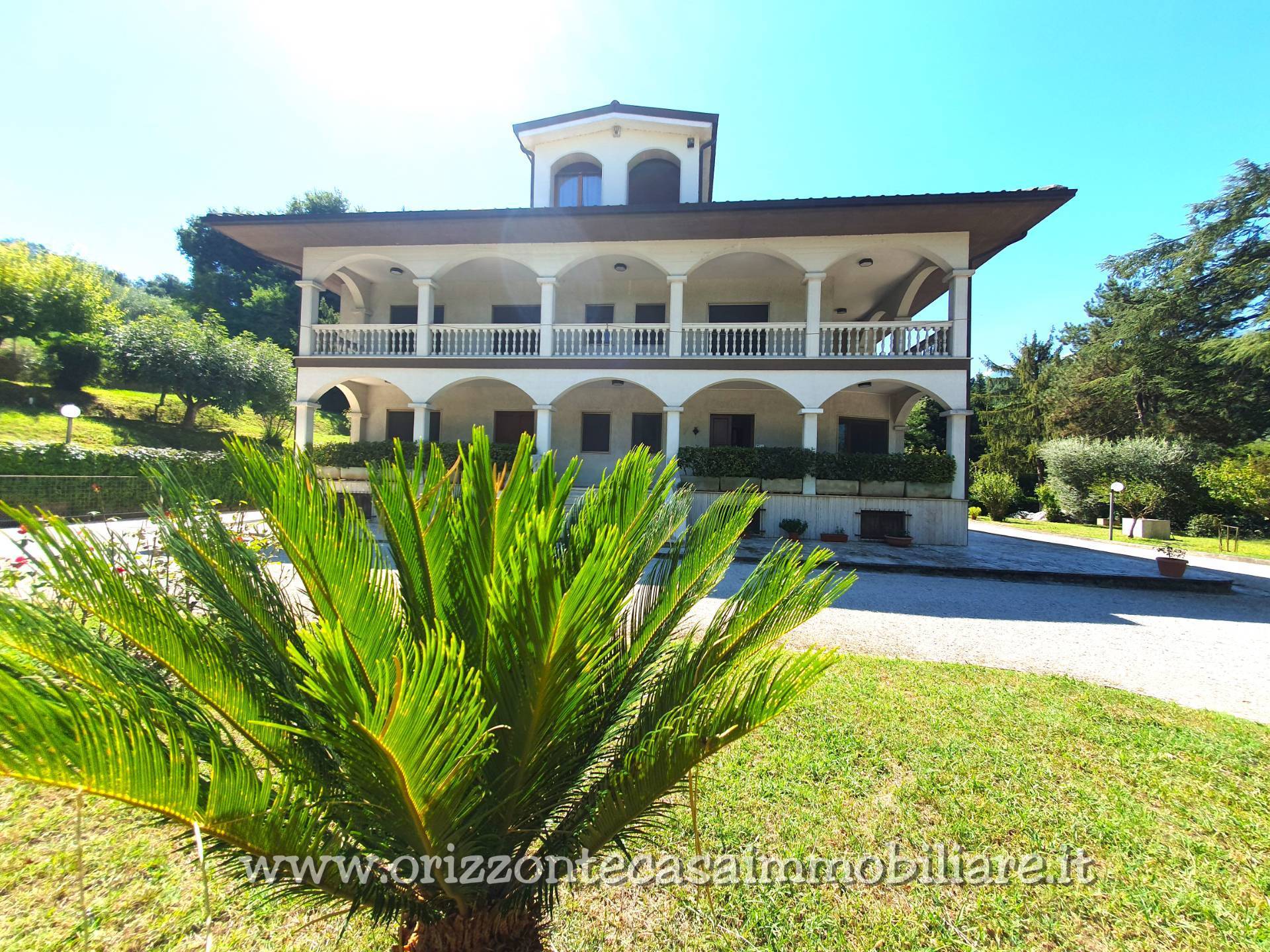 Villa in vendita a Ascoli Piceno, Case di Coccia