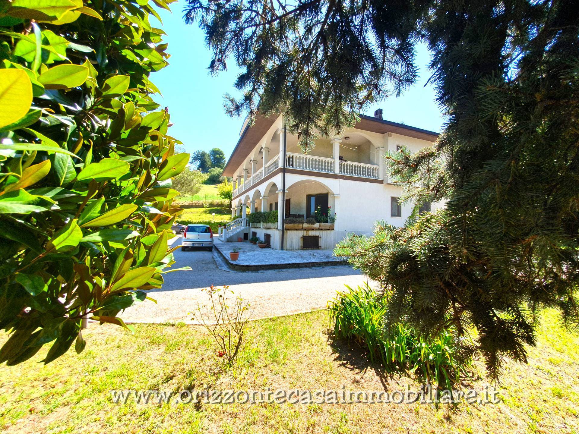 Villa in vendita a Ascoli Piceno, Case di Coccia