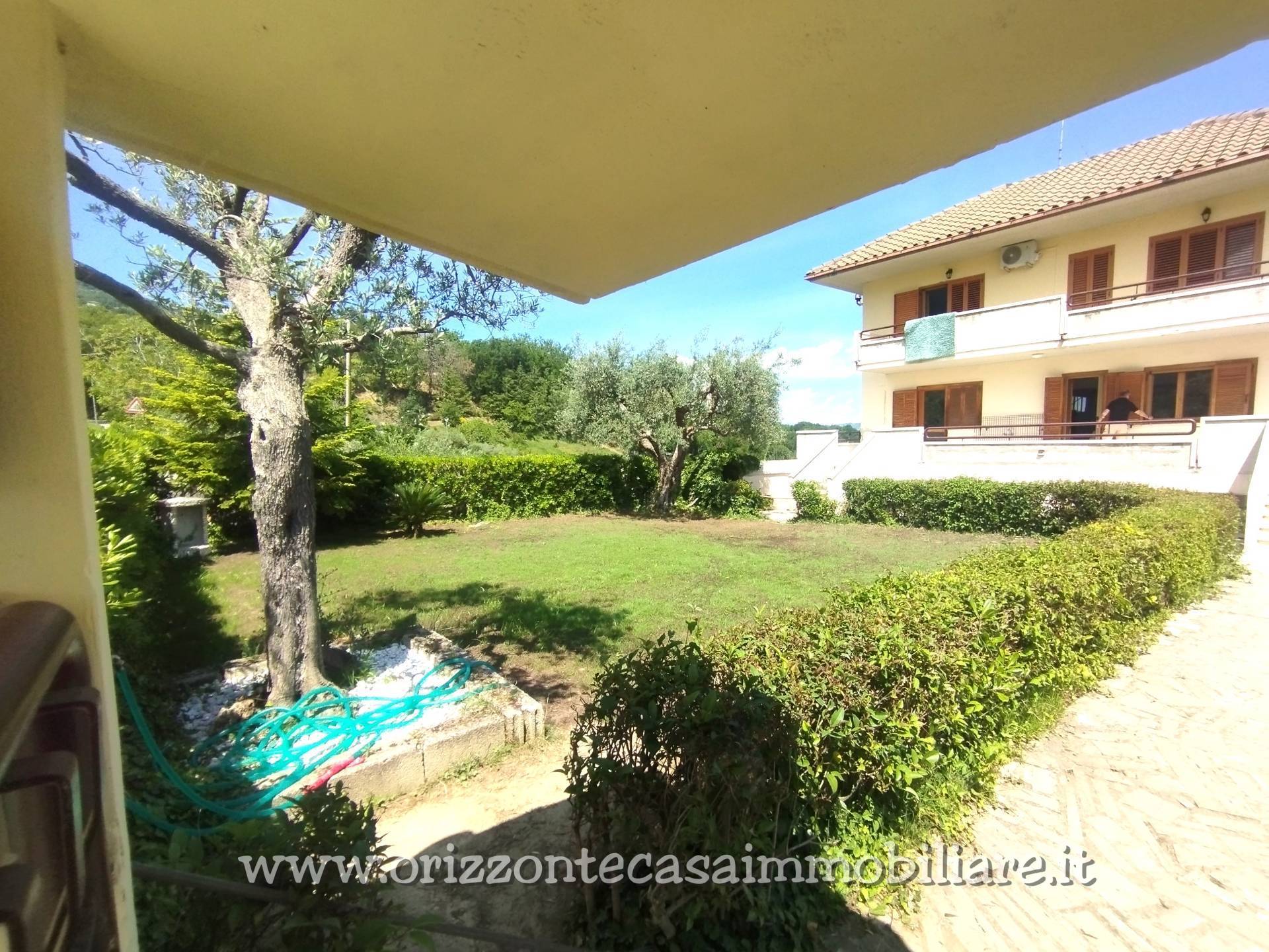 APPARTAMENTO CON GIARDINO in vendita a Folignano