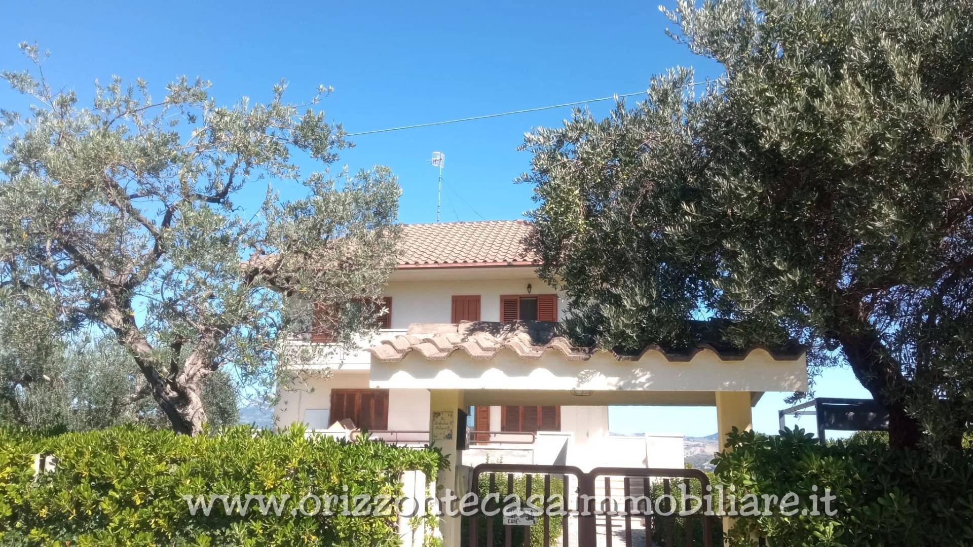 APPARTAMENTO CON GIARDINO in vendita a Folignano