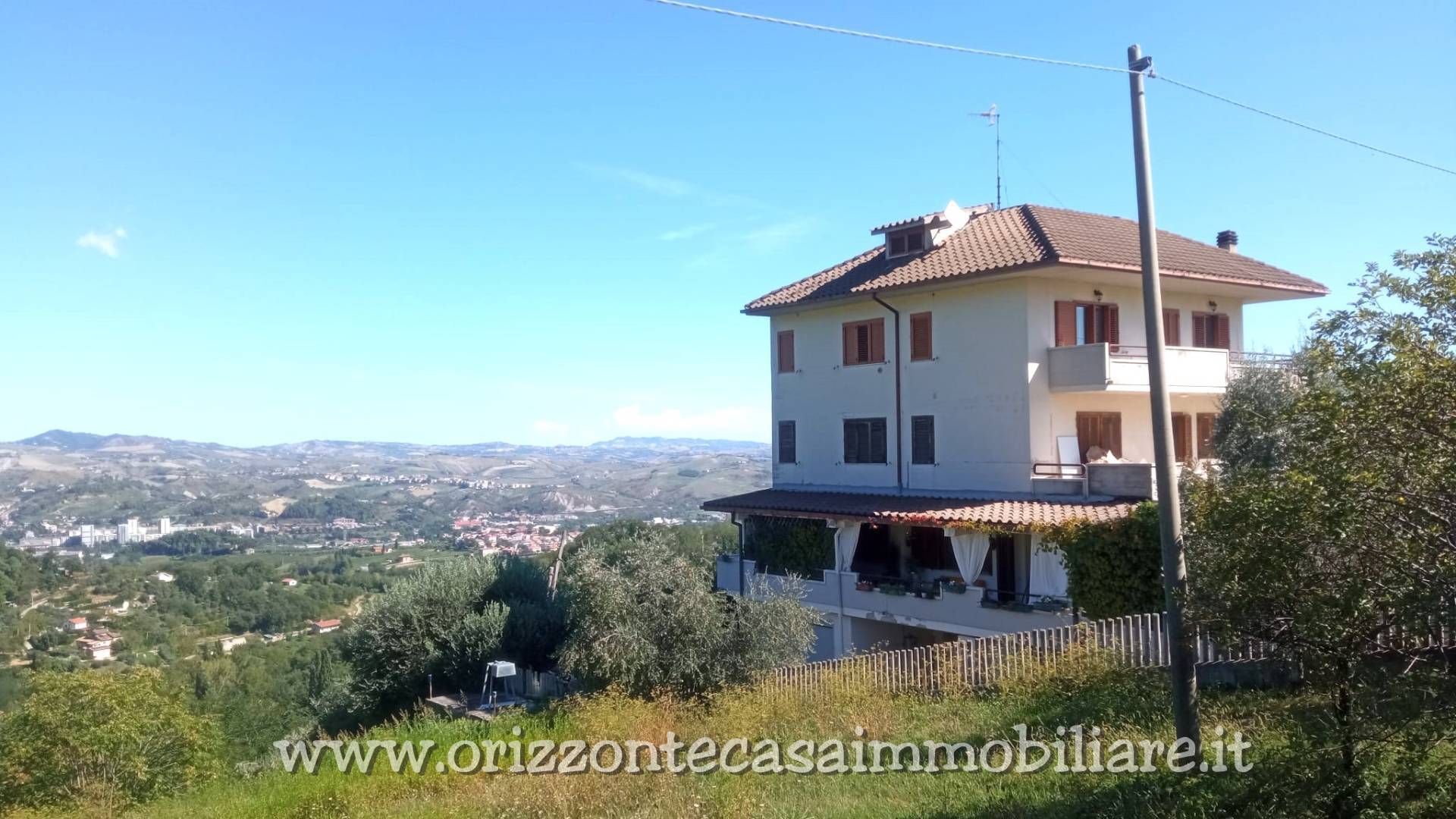 APPARTAMENTO CON GIARDINO in vendita a Folignano