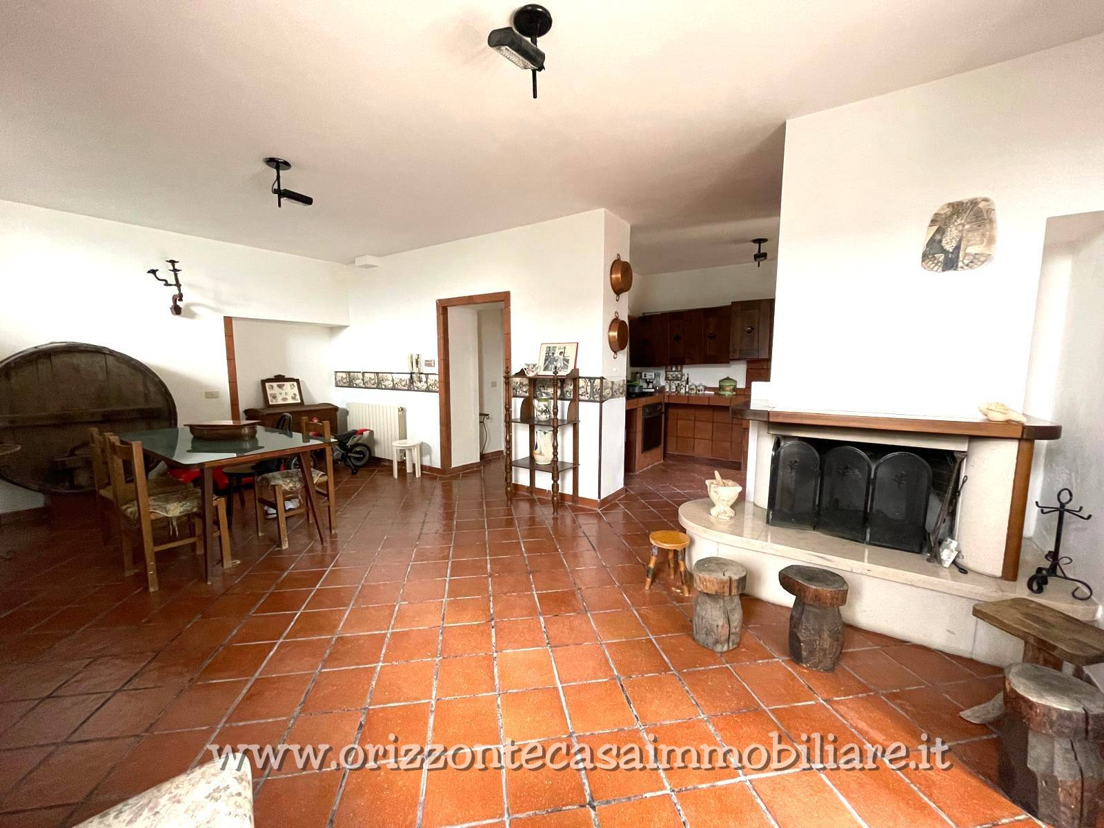 Villa in vendita a Civitella del Tronto, Villa Lempa