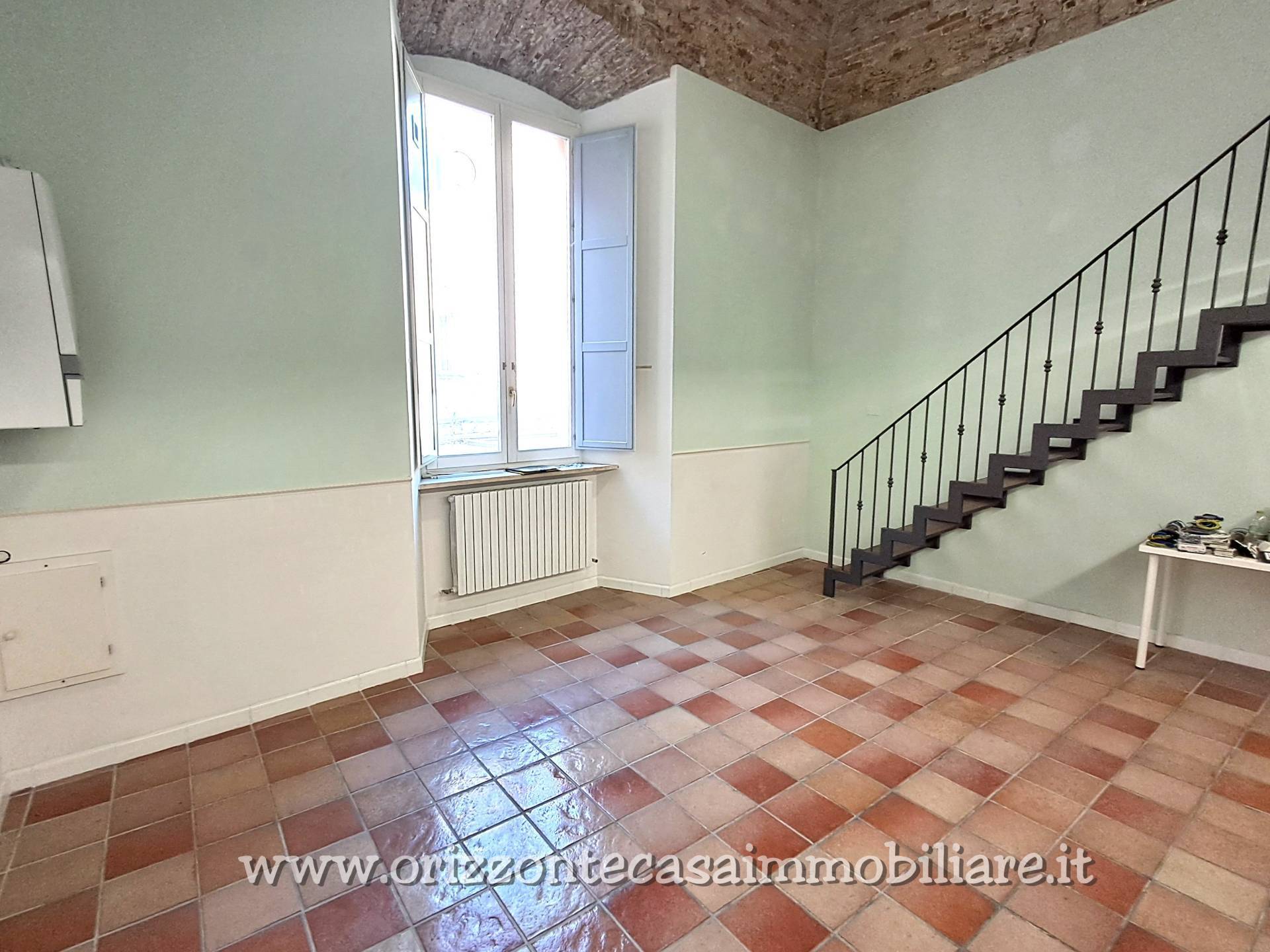 Studio/Ufficio in affitto a Ascoli Piceno, Centro Storico