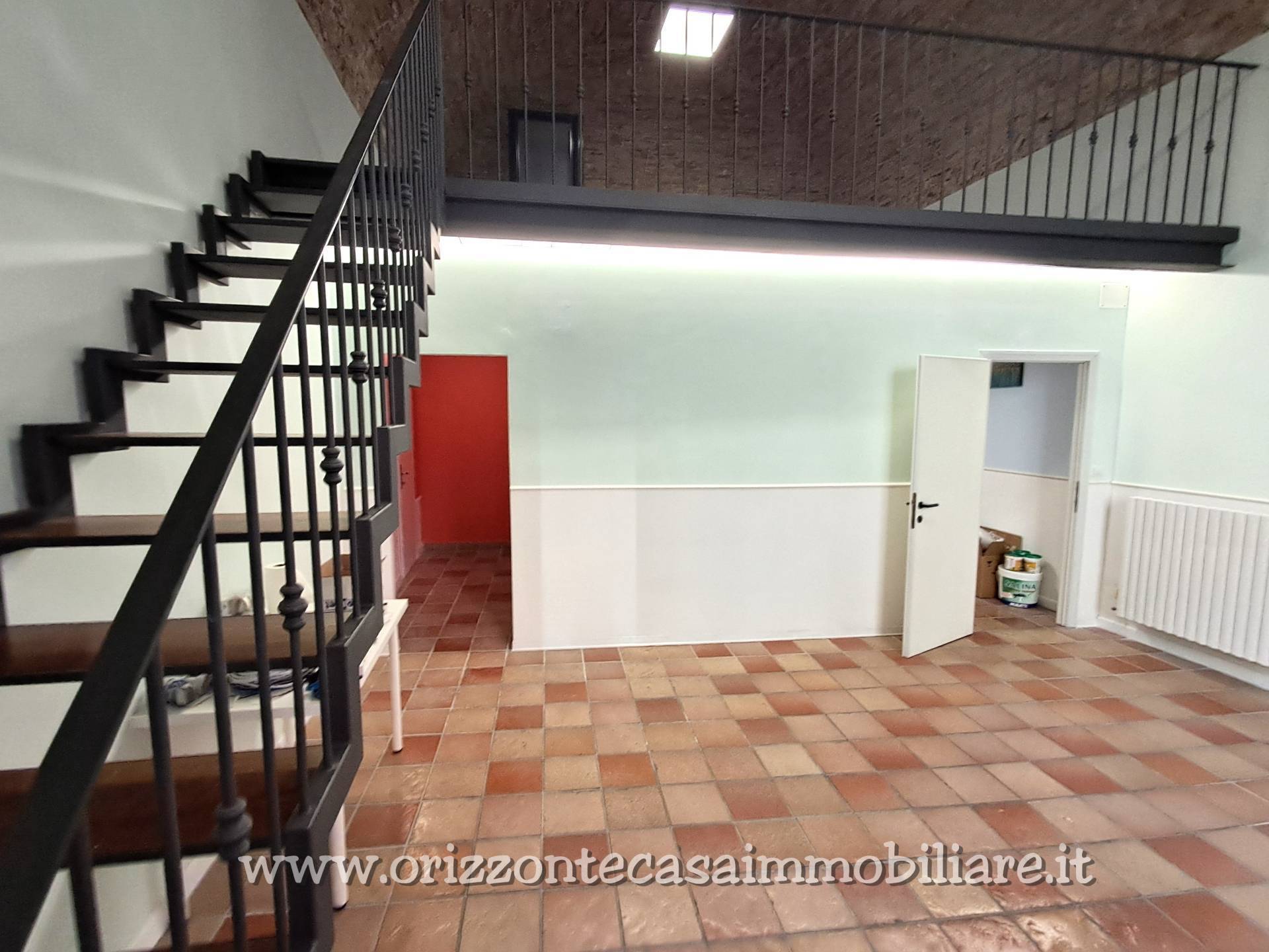 Studio/Ufficio in affitto a Ascoli Piceno, Centro Storico