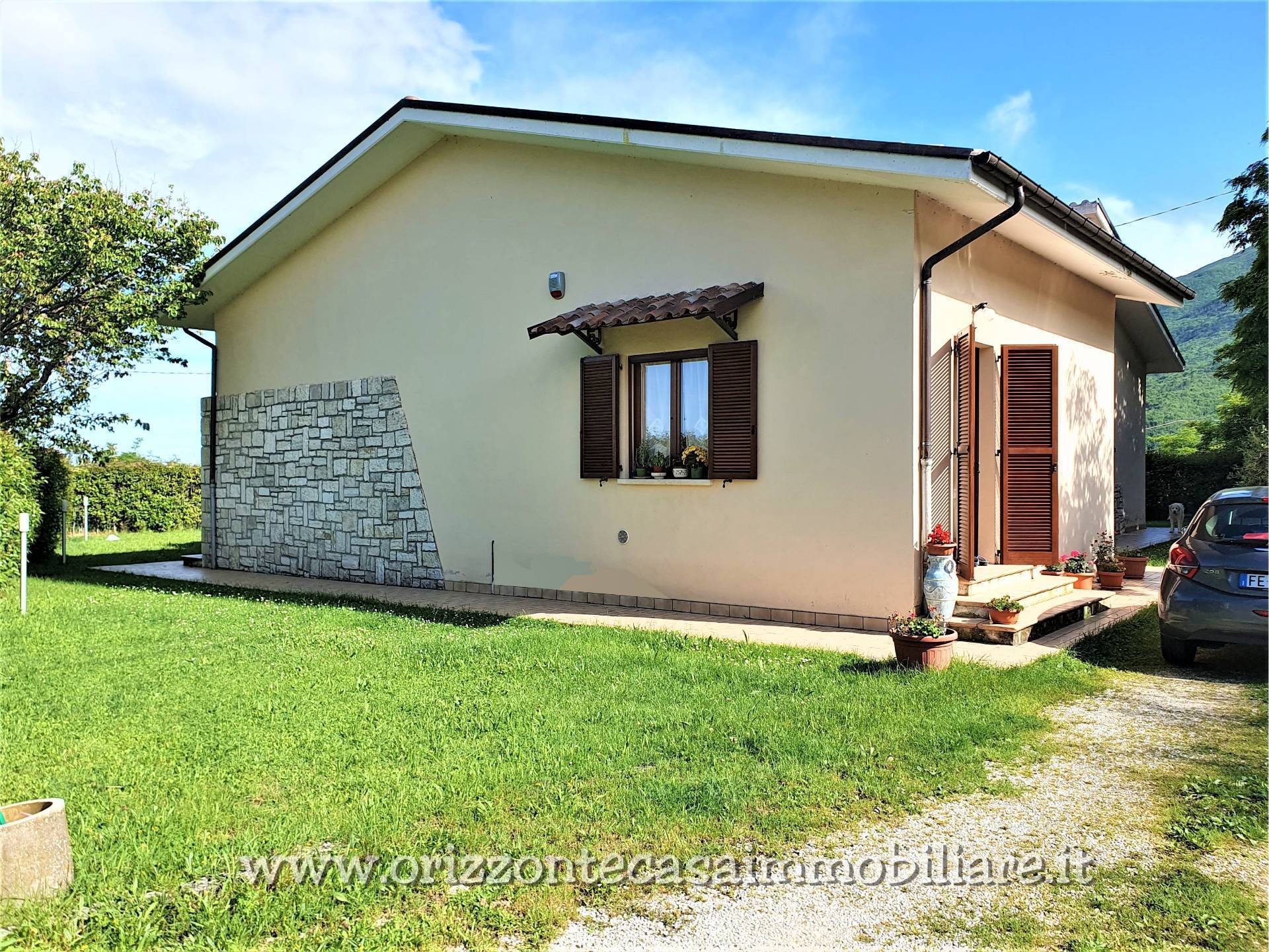 Villa in vendita a Ascoli Piceno, Santa Maria a Corte