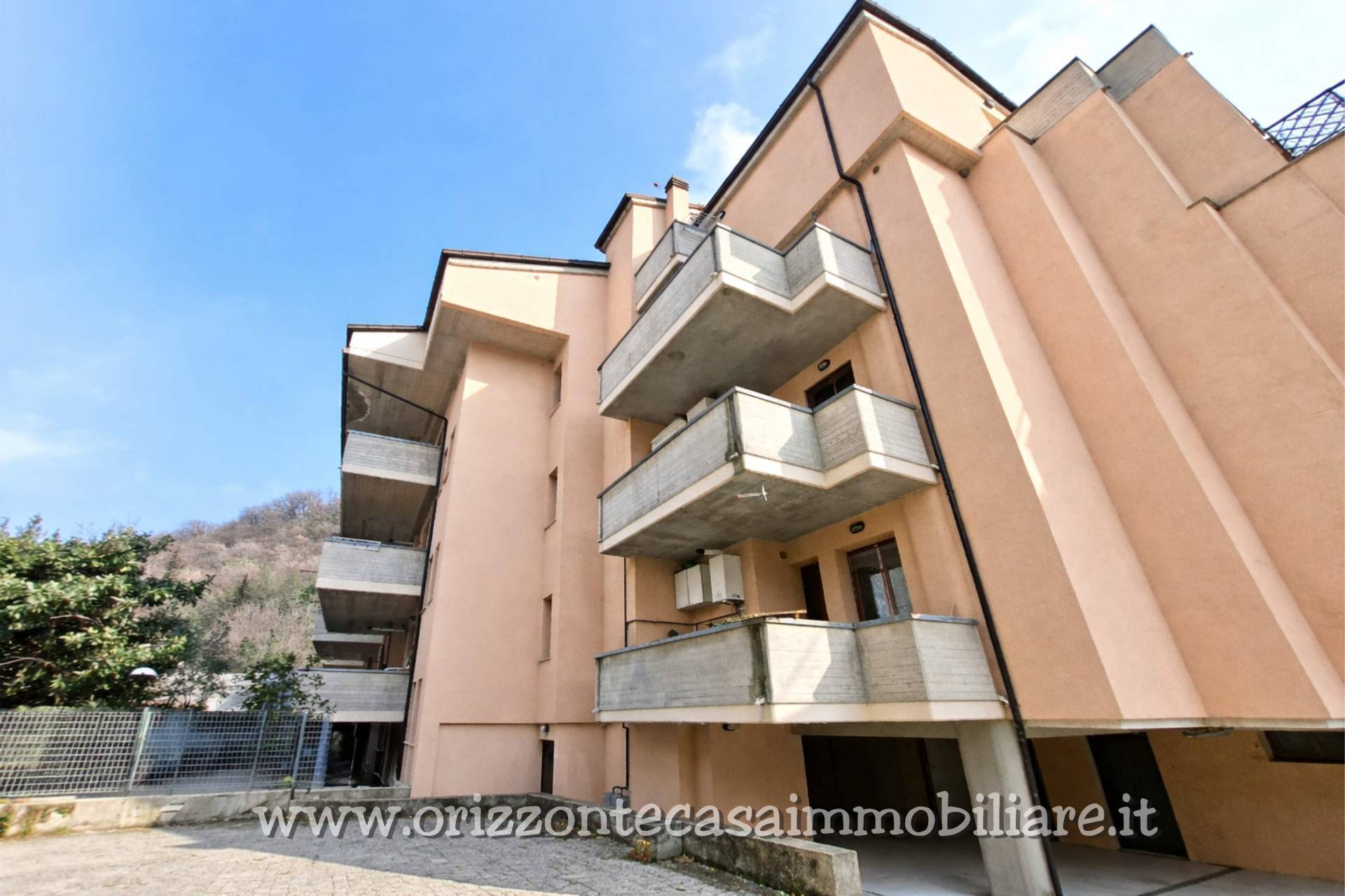 APPARTAMENTO CON MANSARDA in vendita a Acquasanta Terme