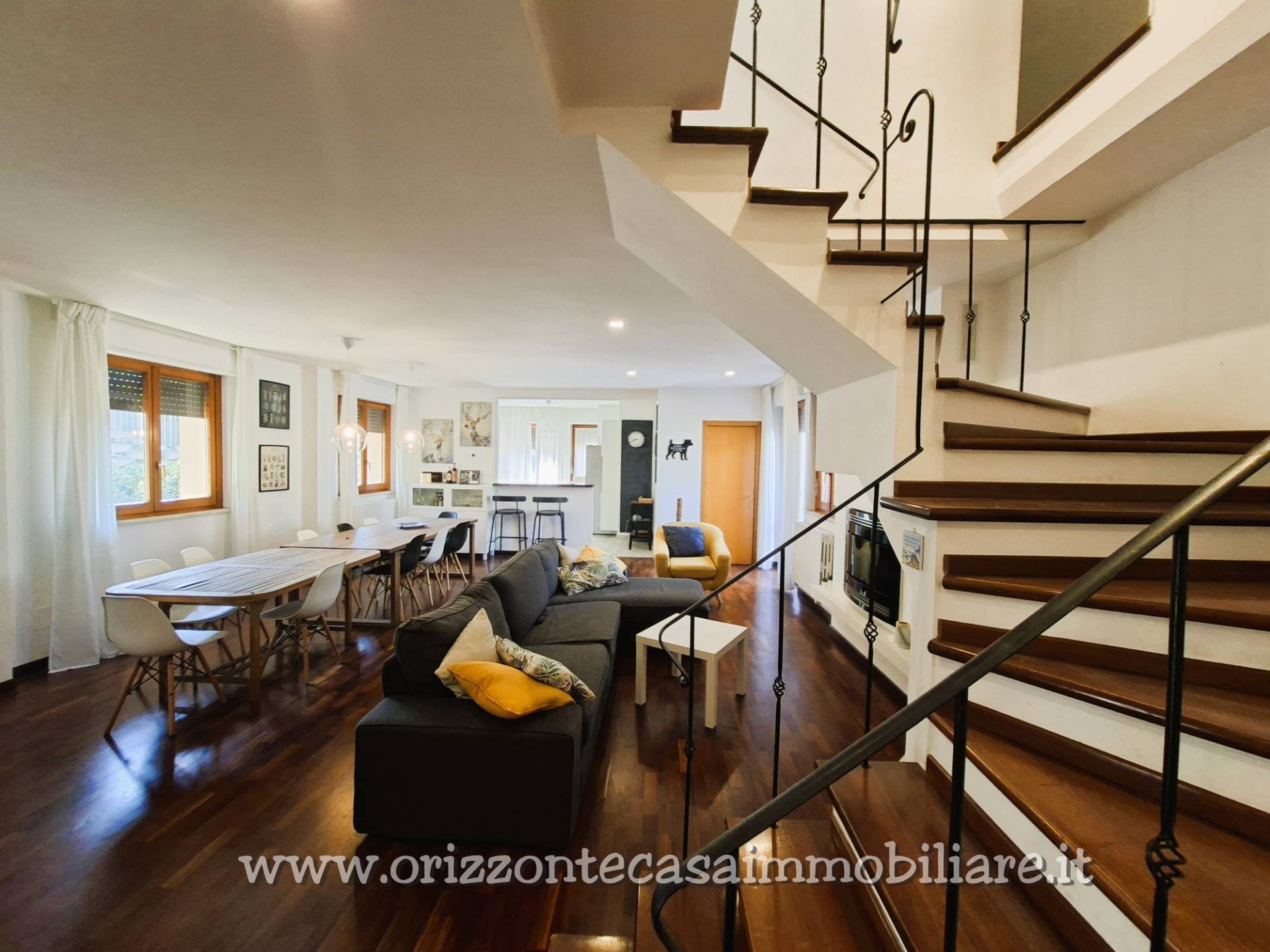 APPARTAMENTO CON MANSARDA in vendita a Acquasanta Terme