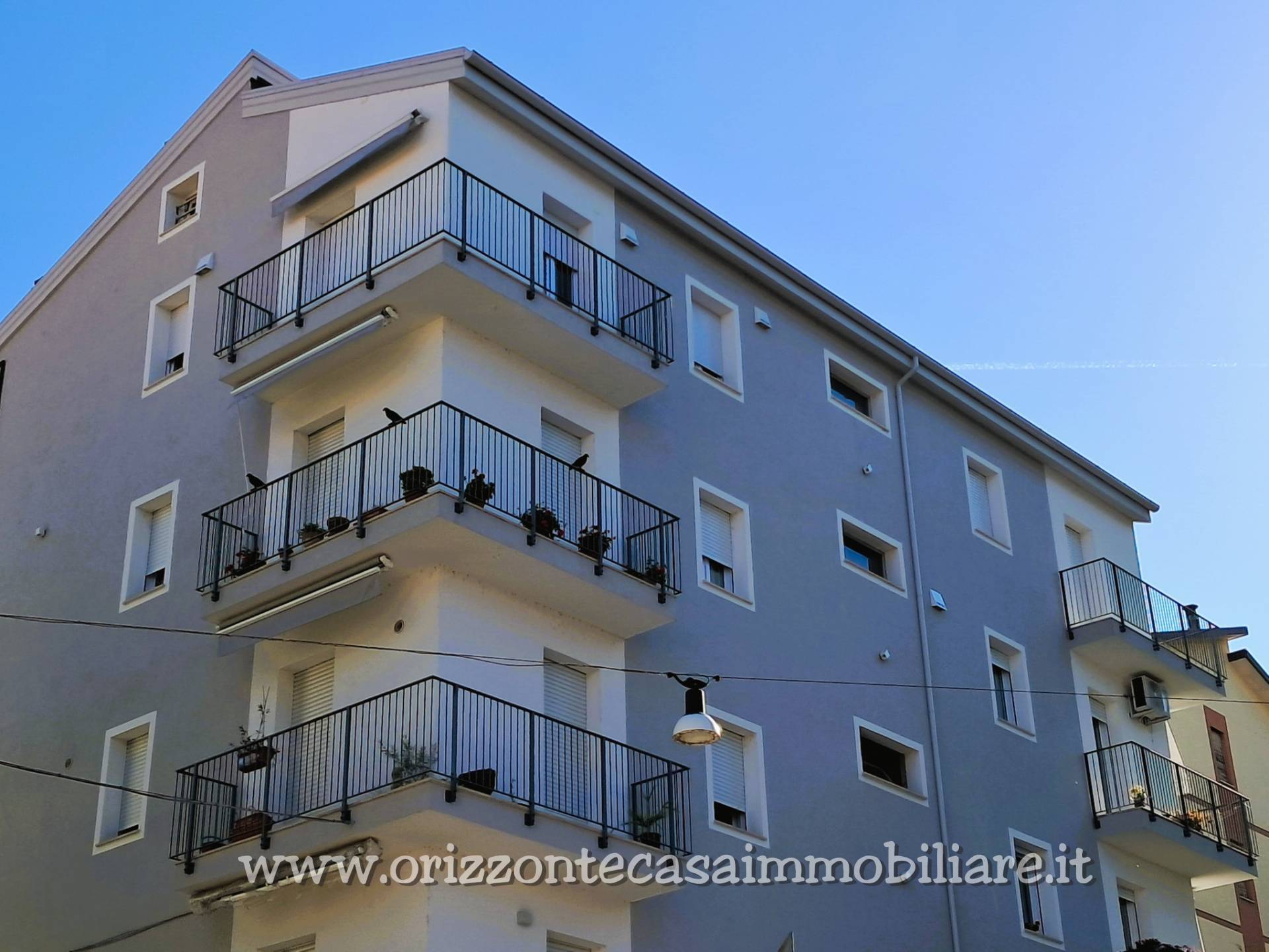 APPARTAMENTO CON MANSARDA in vendita a Ascoli Piceno, Porta Maggiore