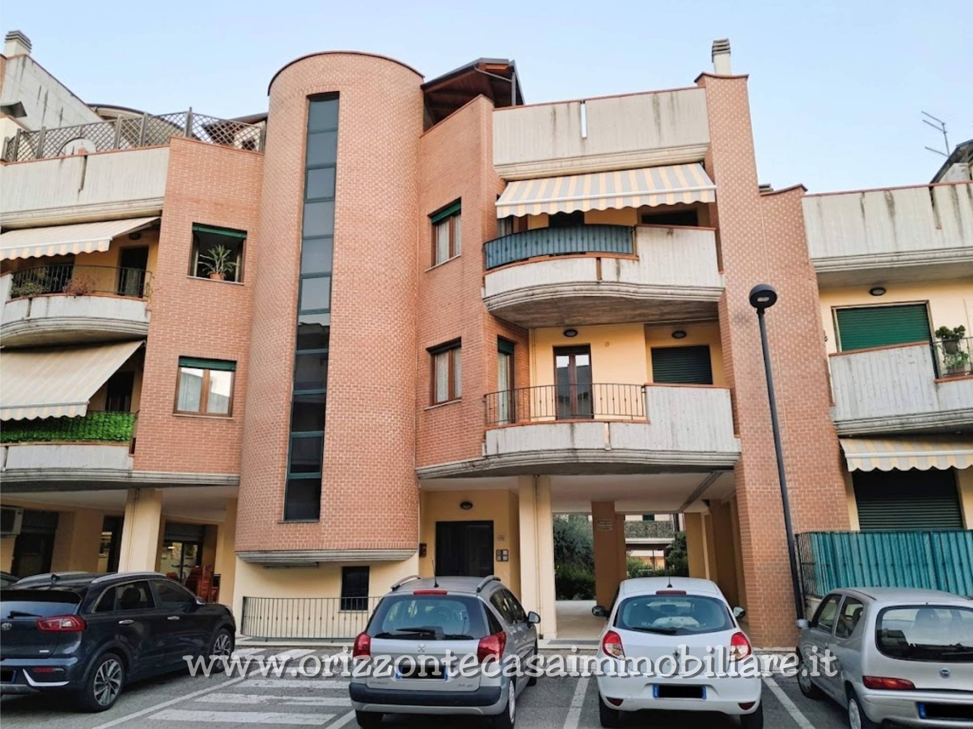 Appartamento in vendita a Ascoli Piceno, Monticelli