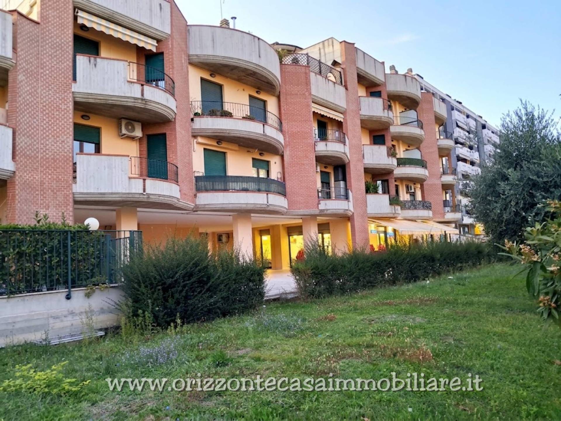 Appartamento in vendita a Ascoli Piceno, Monticelli