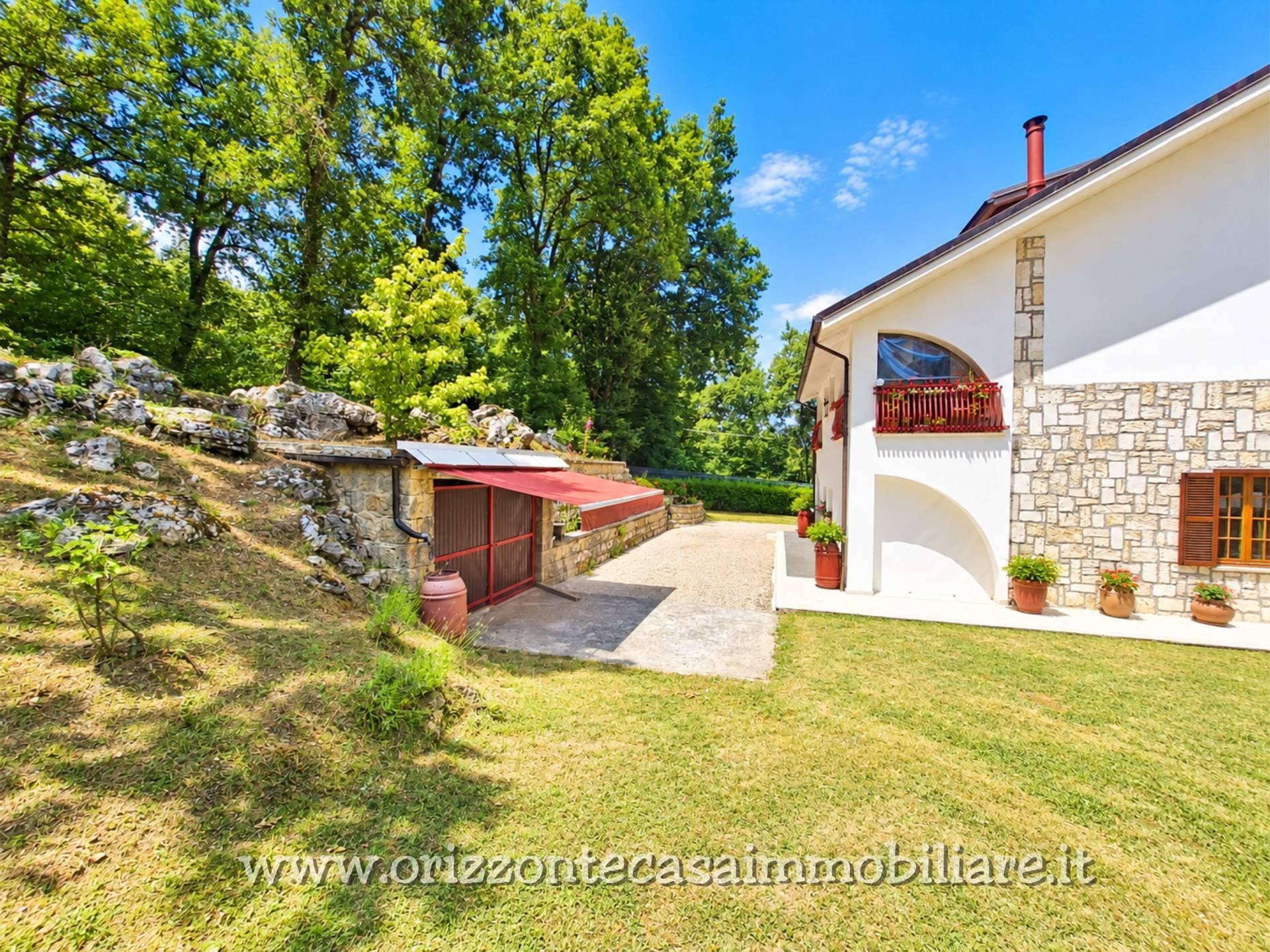 Villa in vendita a Ascoli Piceno, Carpineto
