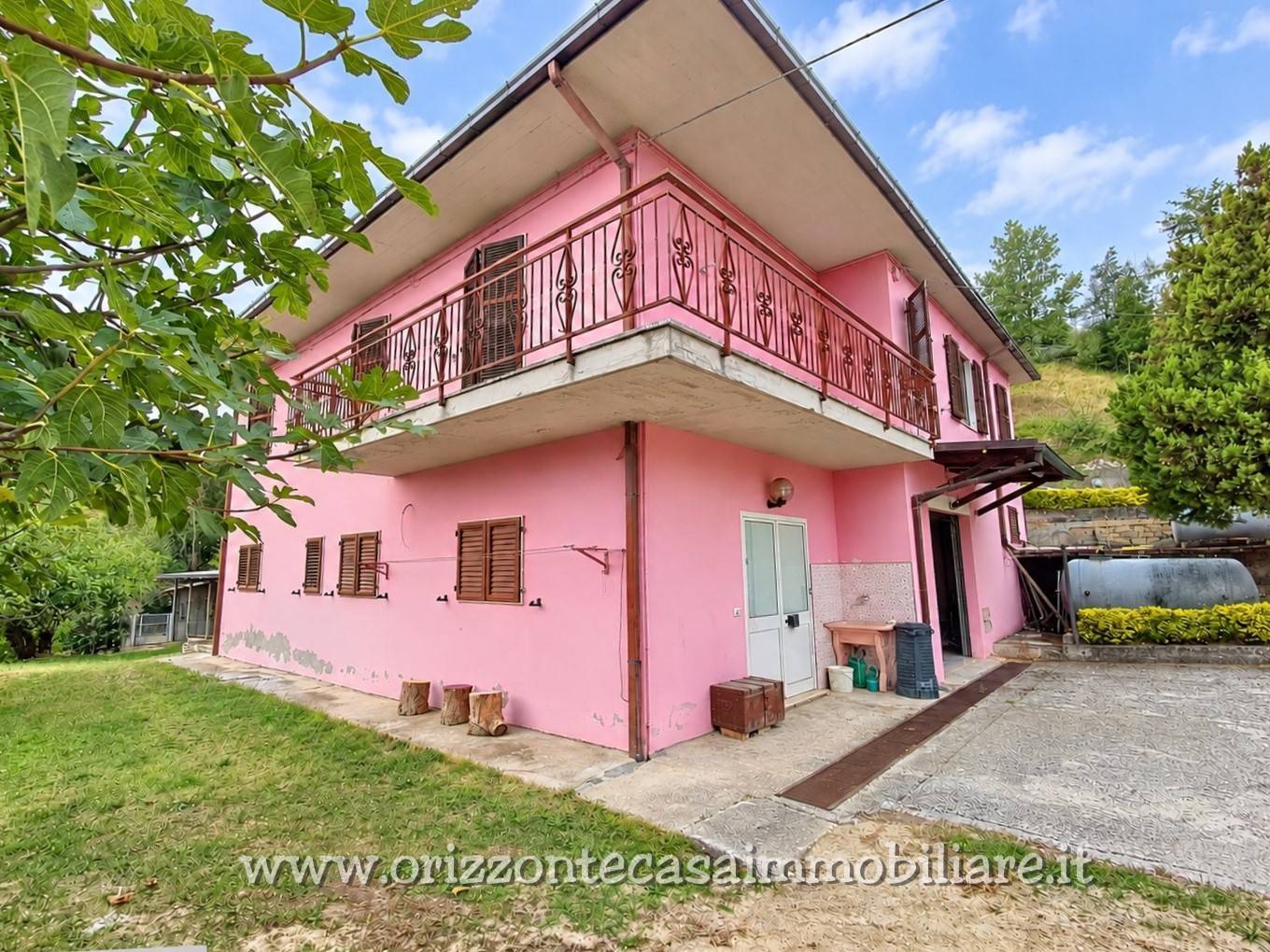 Villa in vendita a Venarotta
