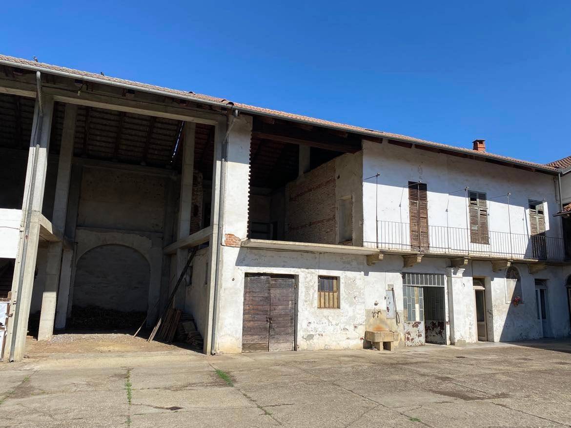 Rustico in vendita a Carignano, Borgata Brassi