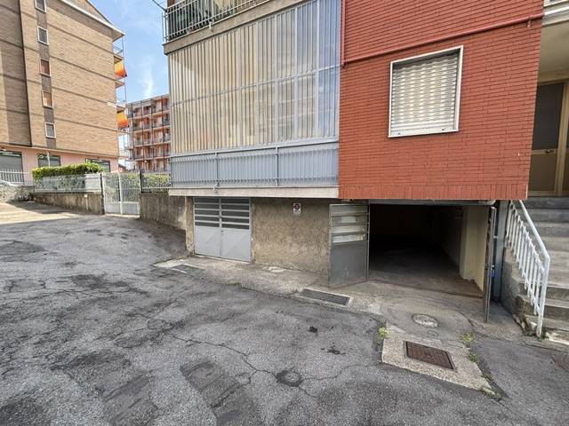 Box o garage in affitto a Nichelino, Nichelino