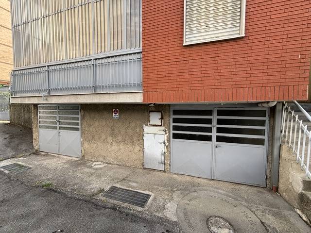 Box o garage in affitto a Nichelino, Nichelino