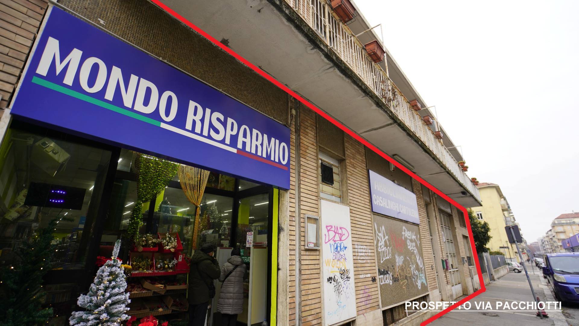 Locale commerciale in vendita a Torino, Parella