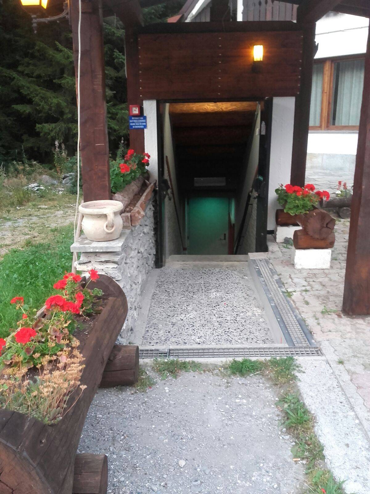 Locale commerciale in vendita a Cesana Torinese