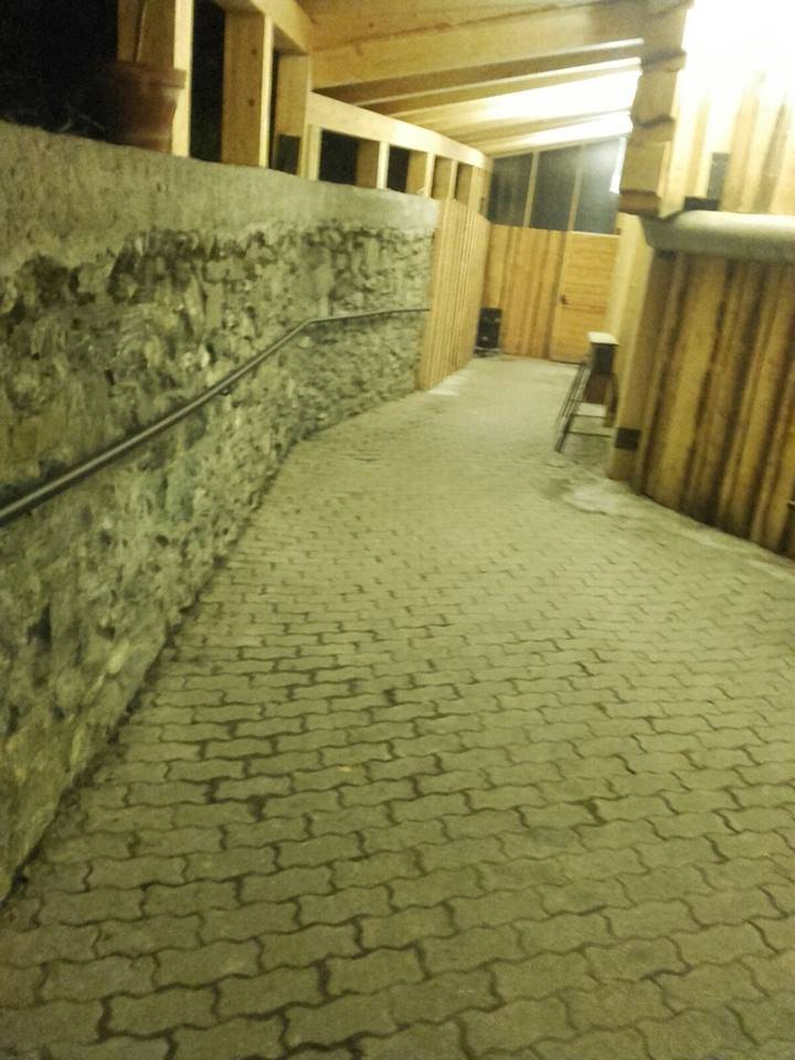 Locale commerciale in vendita a Cesana Torinese