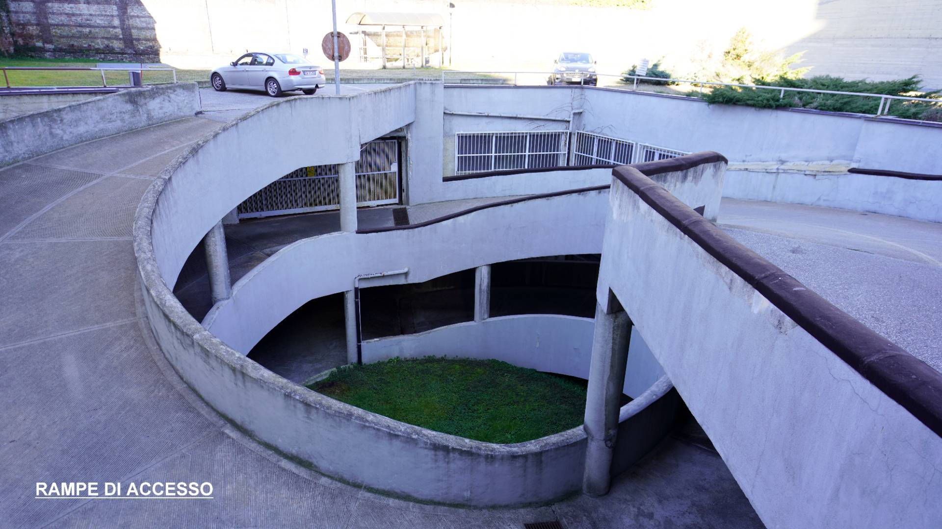 Box o garage in vendita a Torino, San Salvario