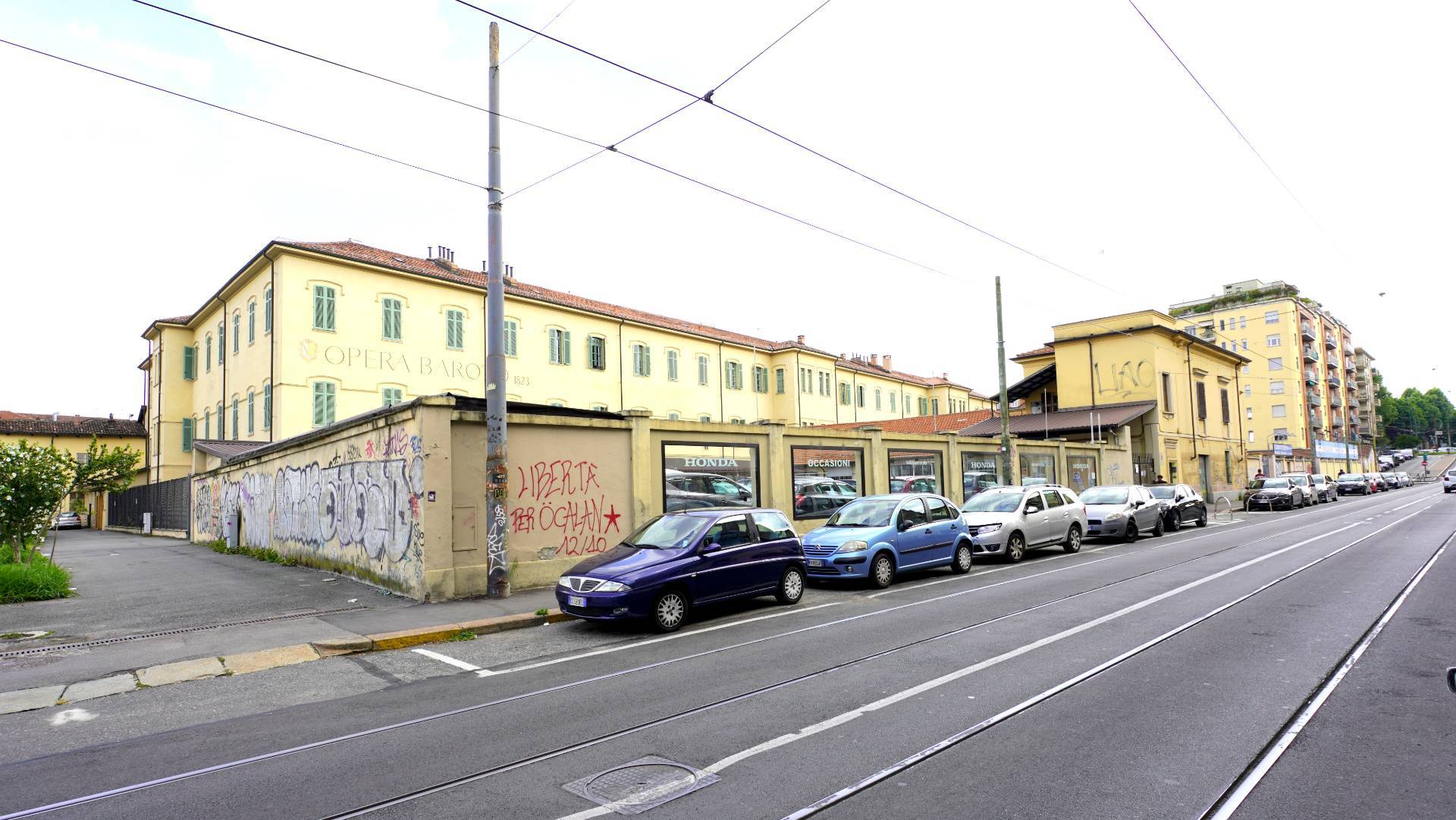 Struttura Commerciale in vendita a Torino, Valdocco - Aurora