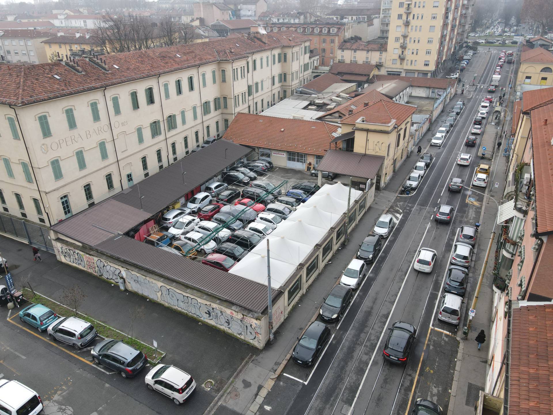 Struttura Commerciale in vendita a Torino, Valdocco - Aurora