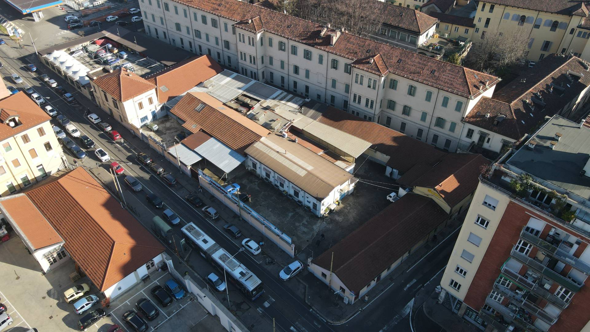 Struttura Commerciale in vendita a Torino, Valdocco - Aurora