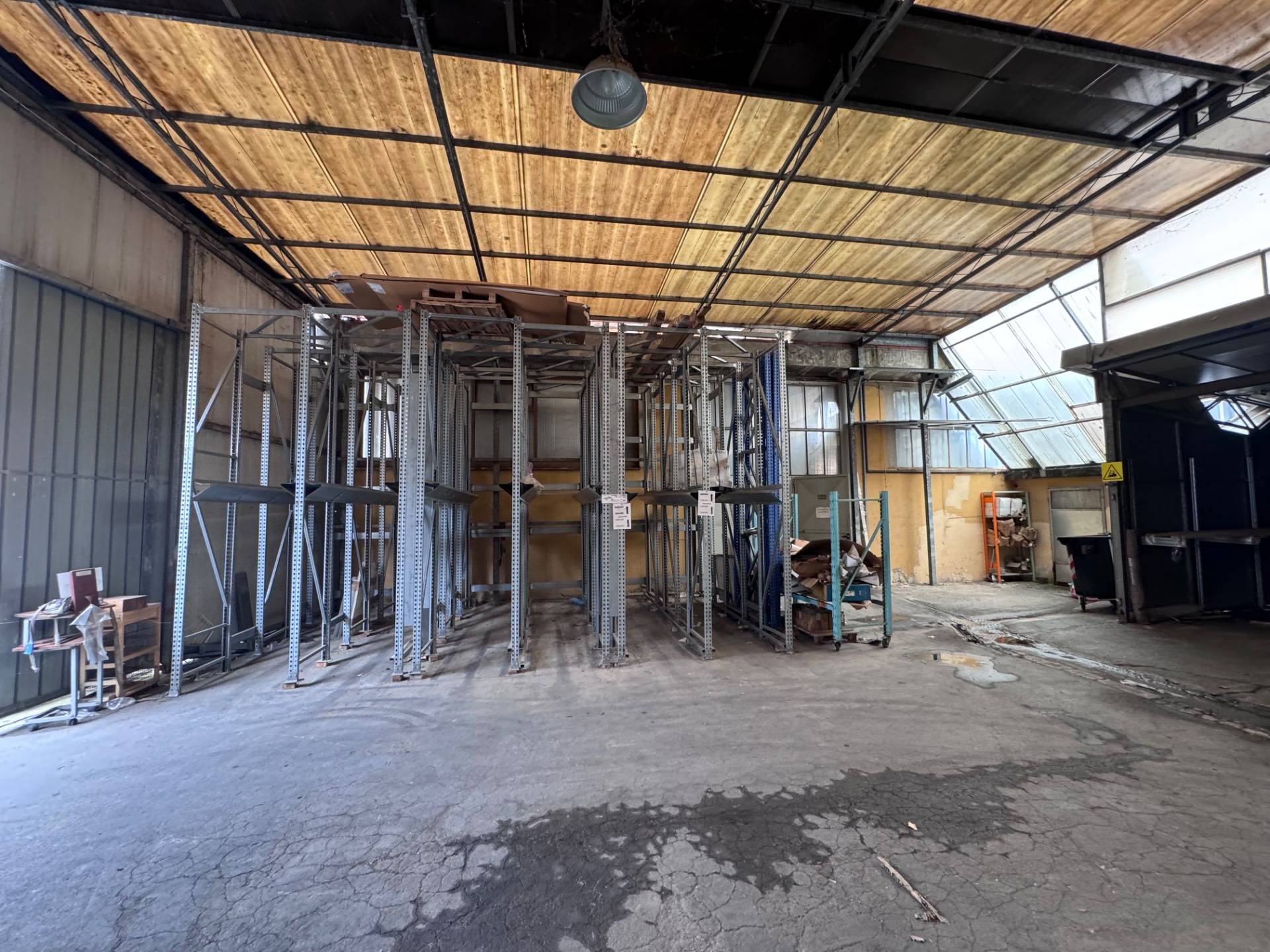 Opificio in vendita a Santa Maria a Monte, Montecalvoli in basso