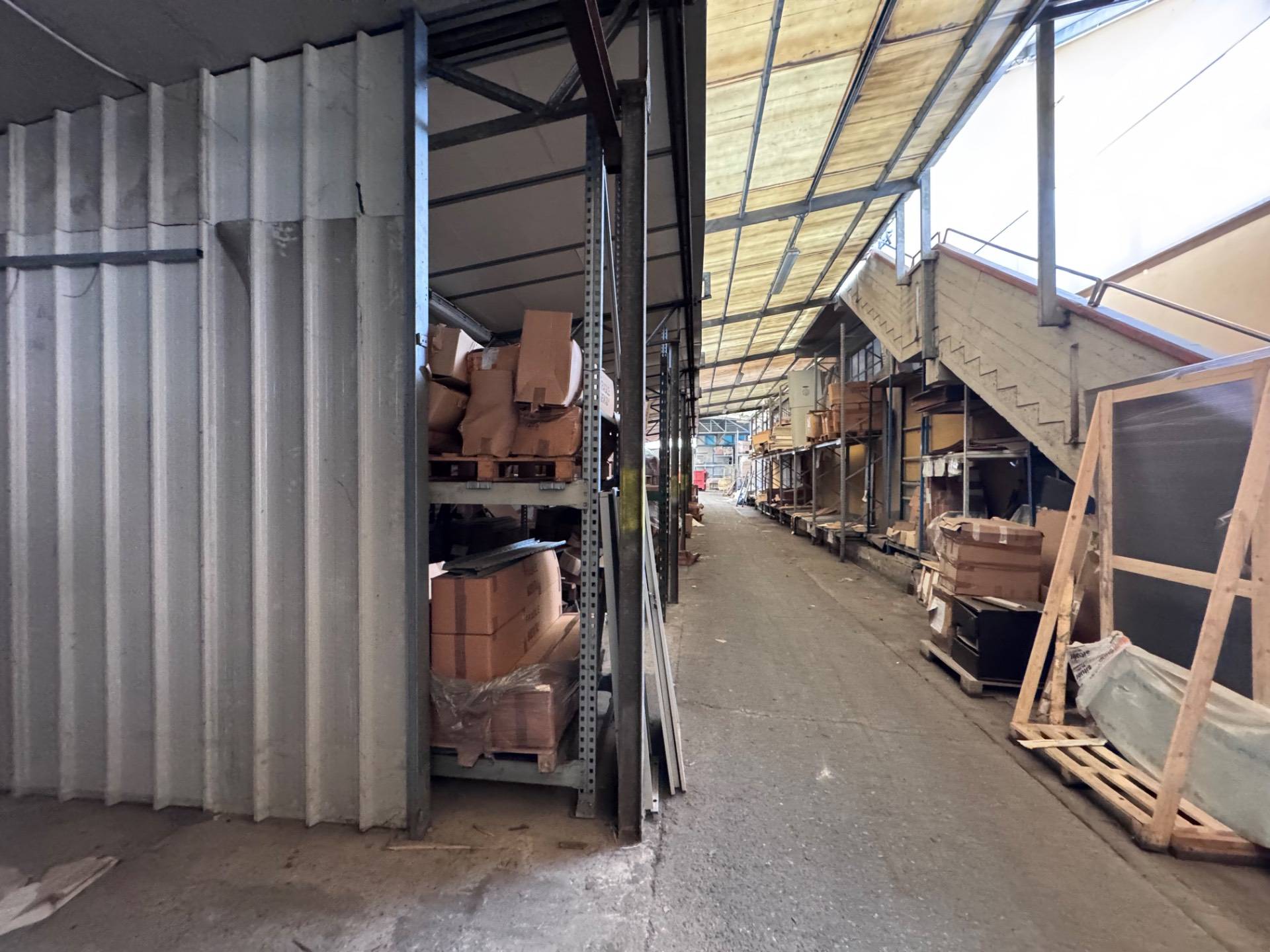 Opificio in vendita a Santa Maria a Monte, Montecalvoli in basso