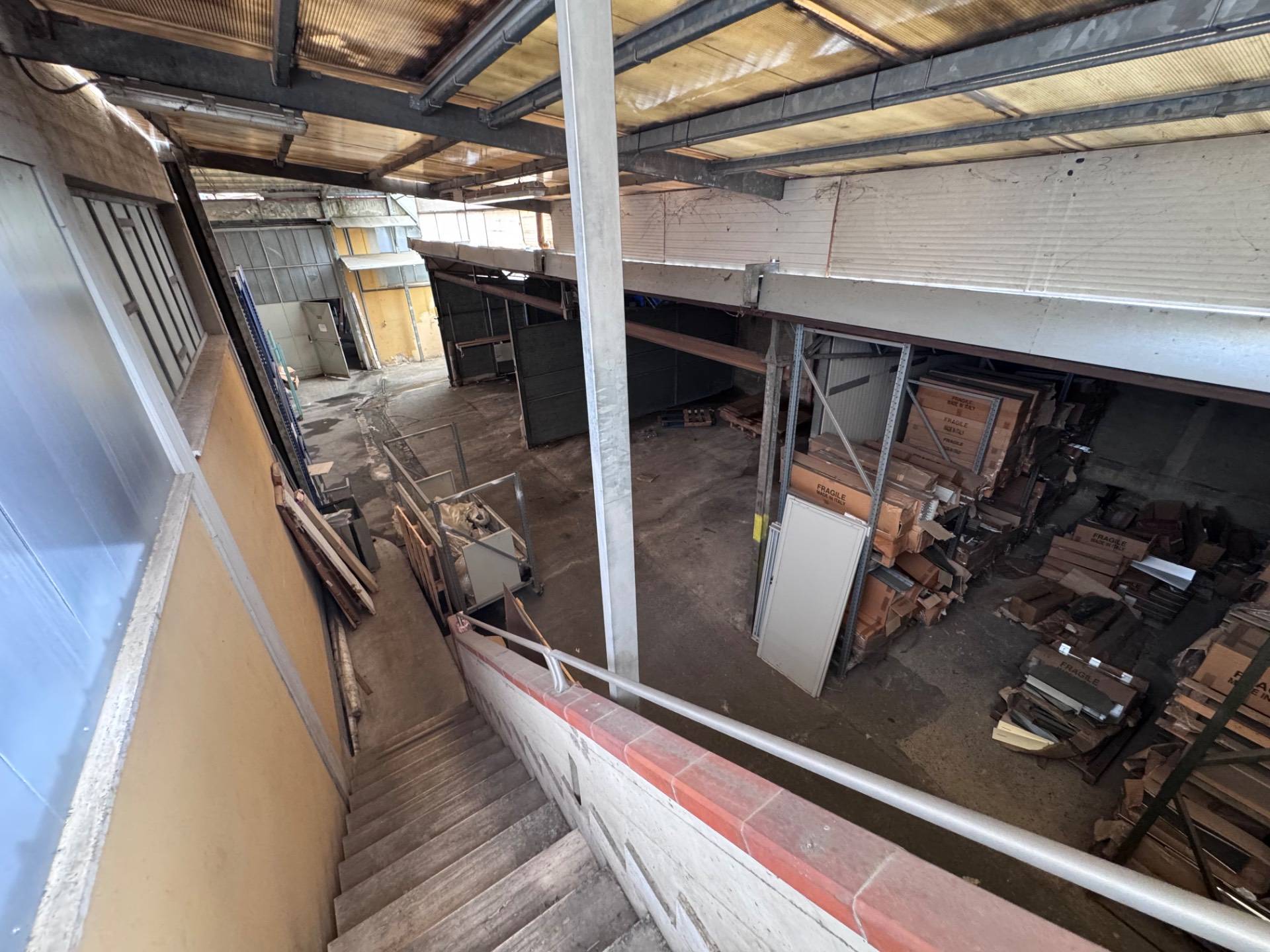 Opificio in vendita a Santa Maria a Monte, Montecalvoli in basso