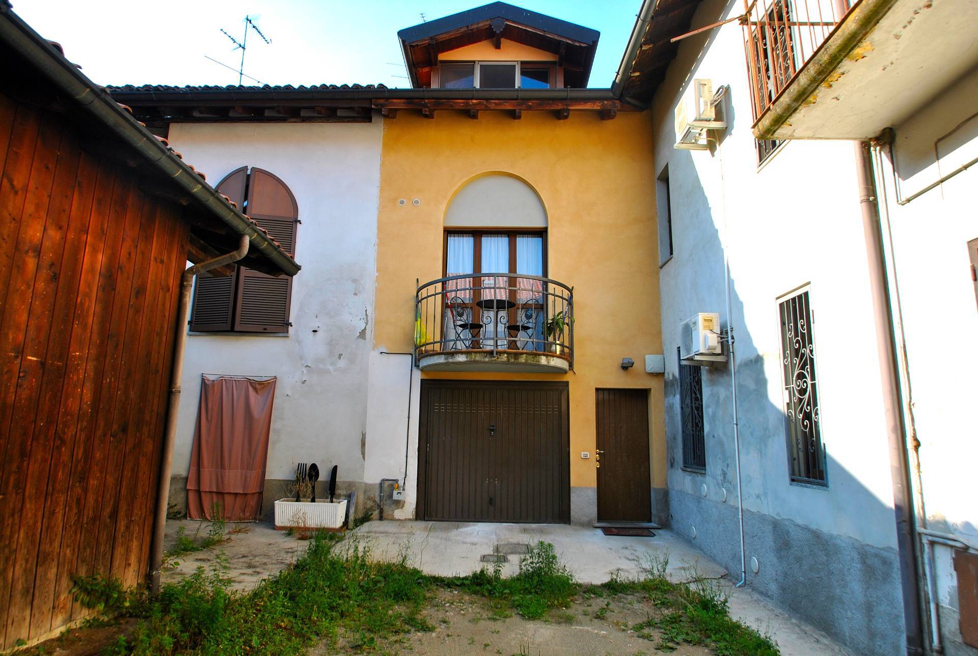 Casa indipendente con box, Cambiago centro storico