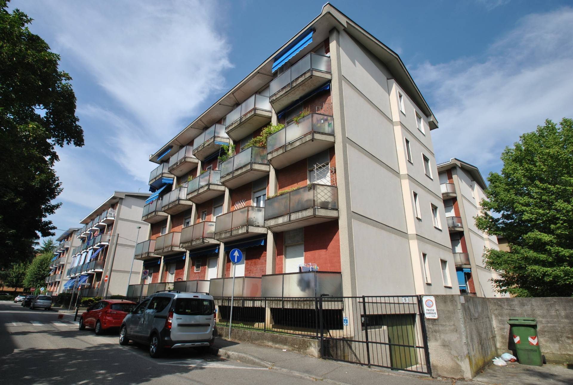 Appartamento in vendita a Vimercate, Centro Scuole Manzoni