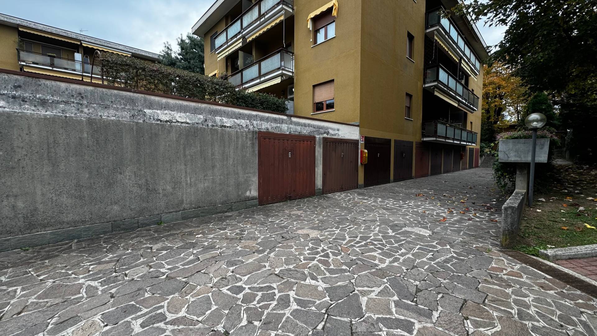 Box o garage in affitto a Vimercate, Ad. Centro