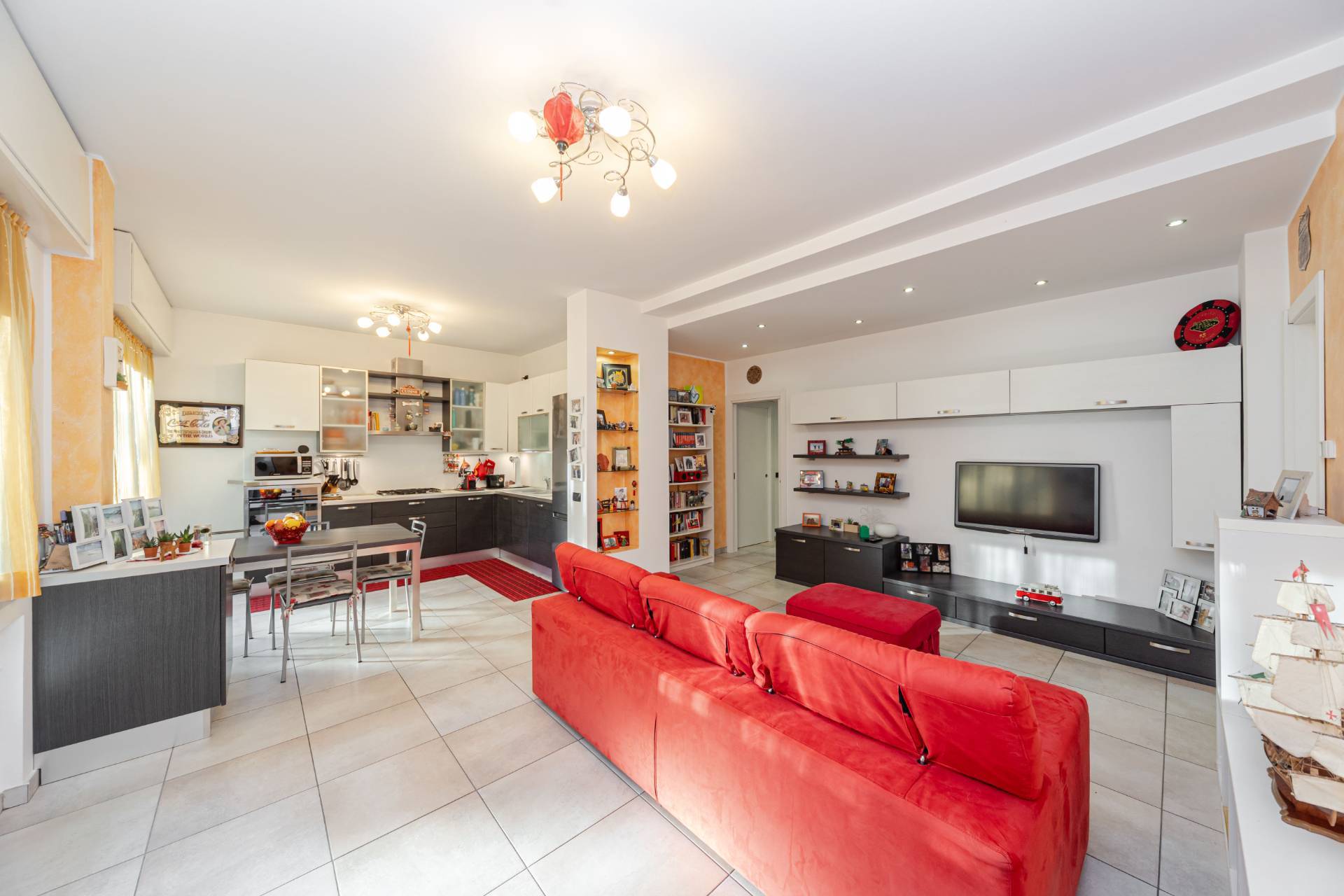 Villa Unifamiliare in vendita a Vimercate, Adiacente Il Centro